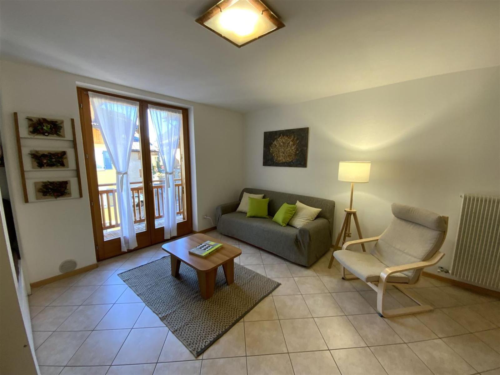 Juli Richi apartment