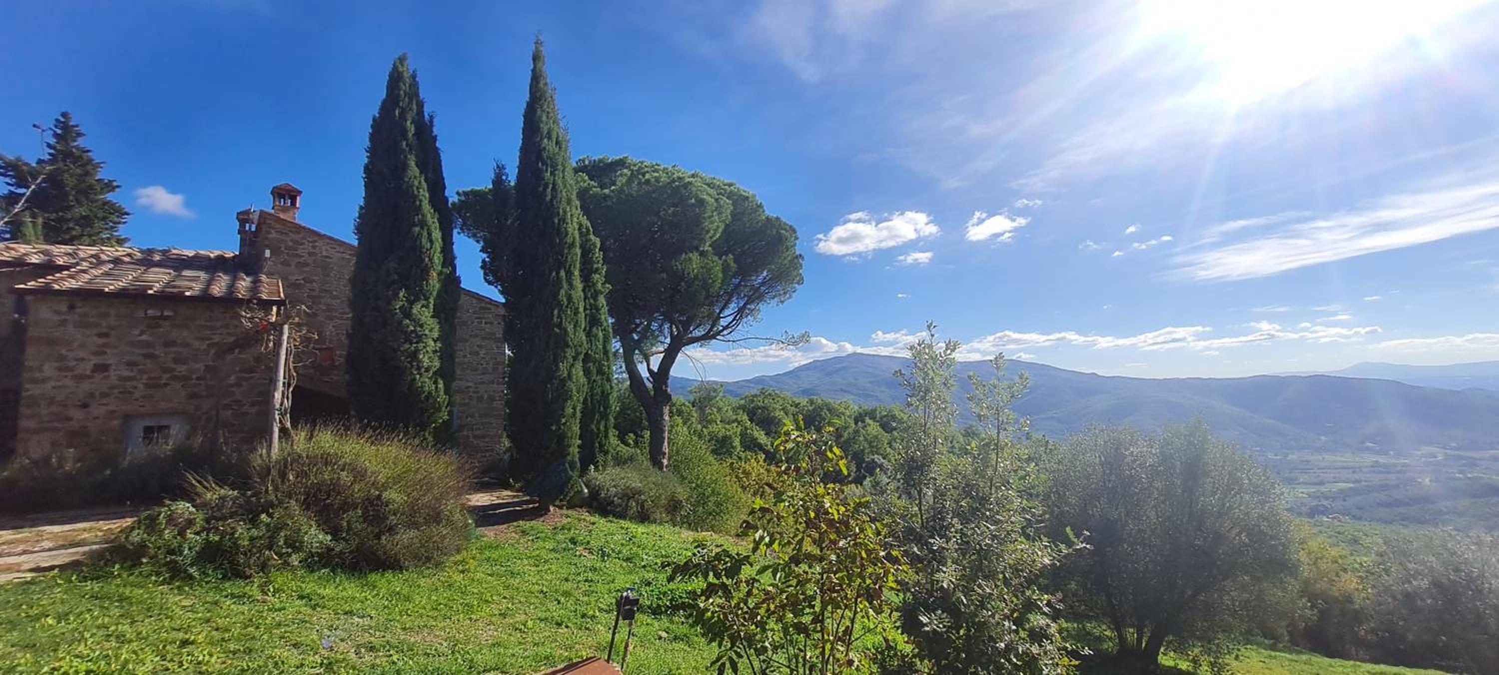 COPPA DI SOPRA - Beautiful villa with superb view view 2