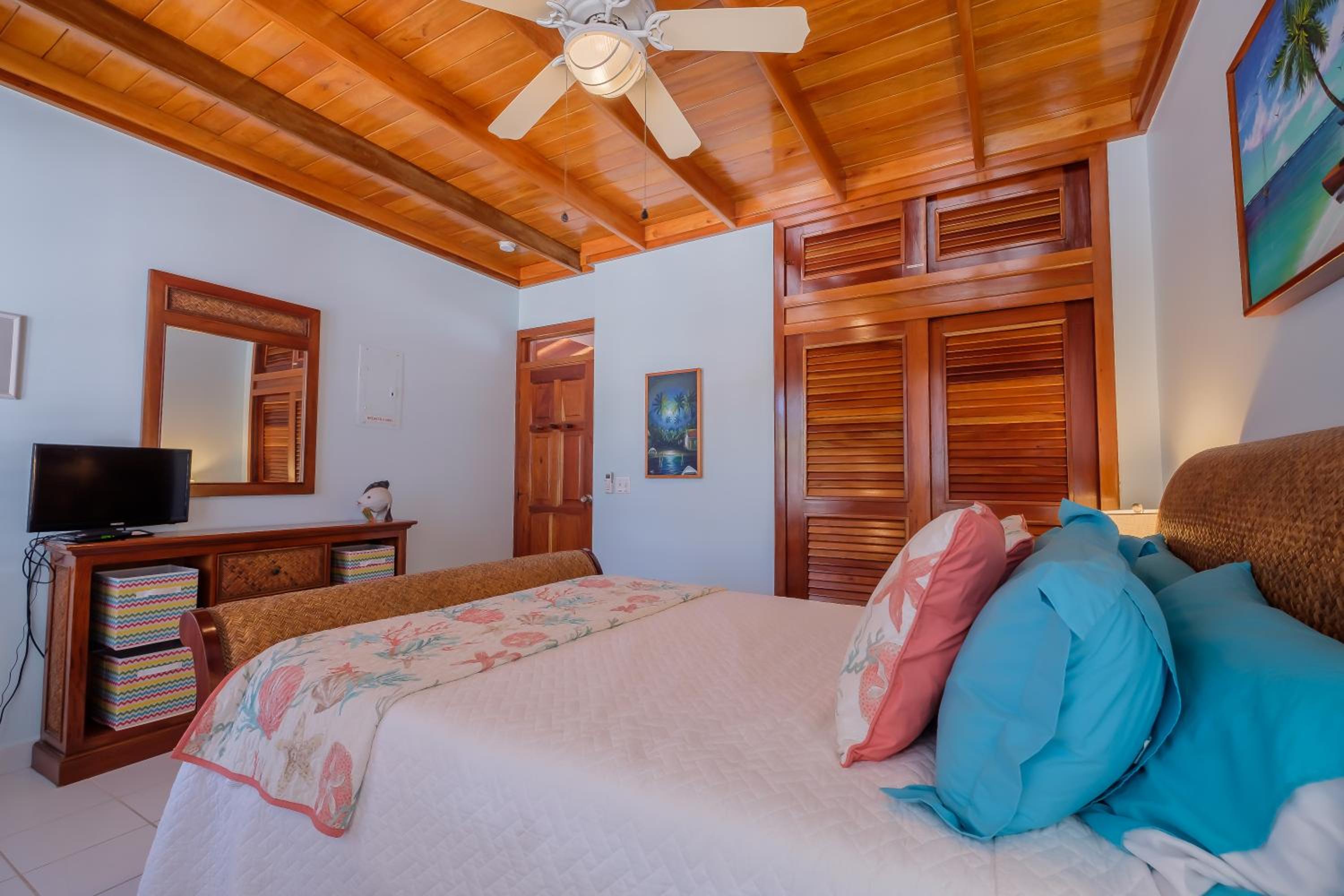 Coral Bay Villas