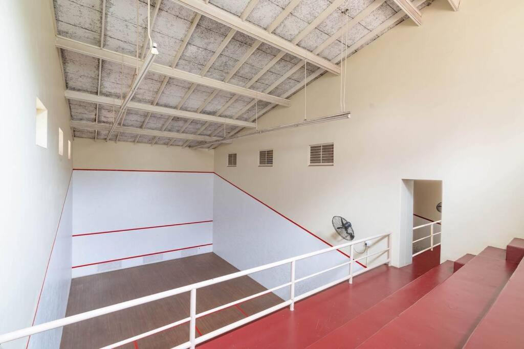 Johannesburg Vacations - Lovely 2 bedroom unit in the heart of Melville 127 - Property Image 10
