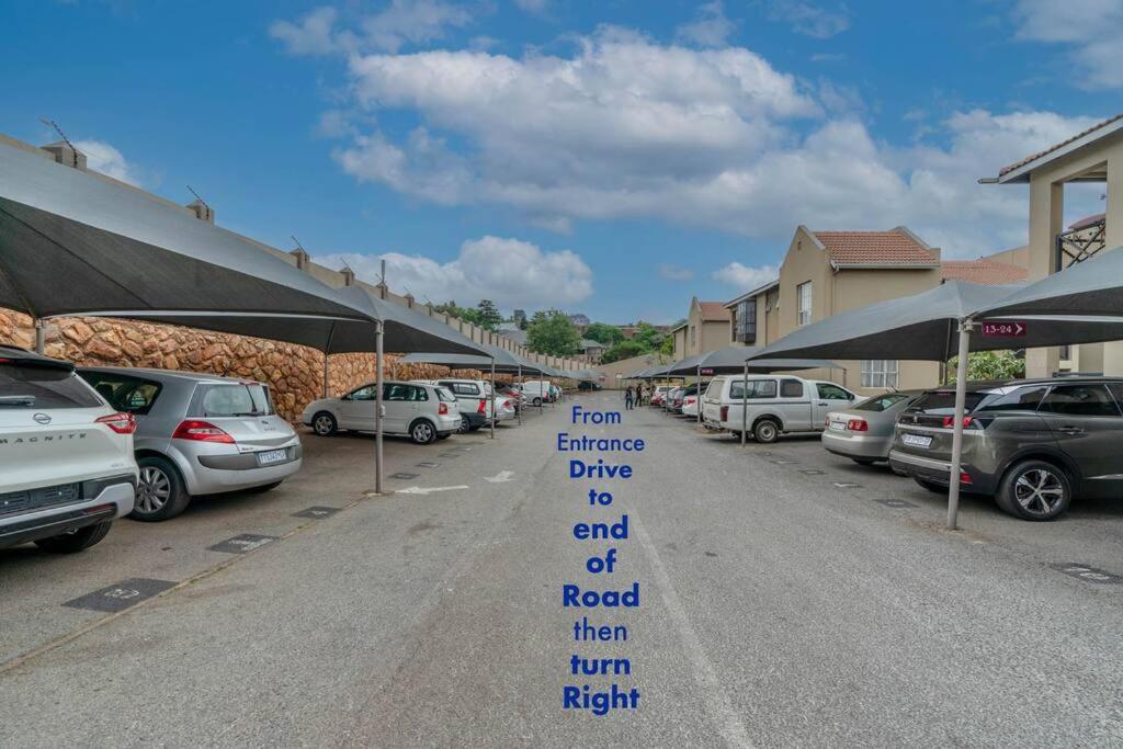 Johannesburg Vacations - Lovely 2 bedroom unit in the heart of Melville 127 - Property Image 1