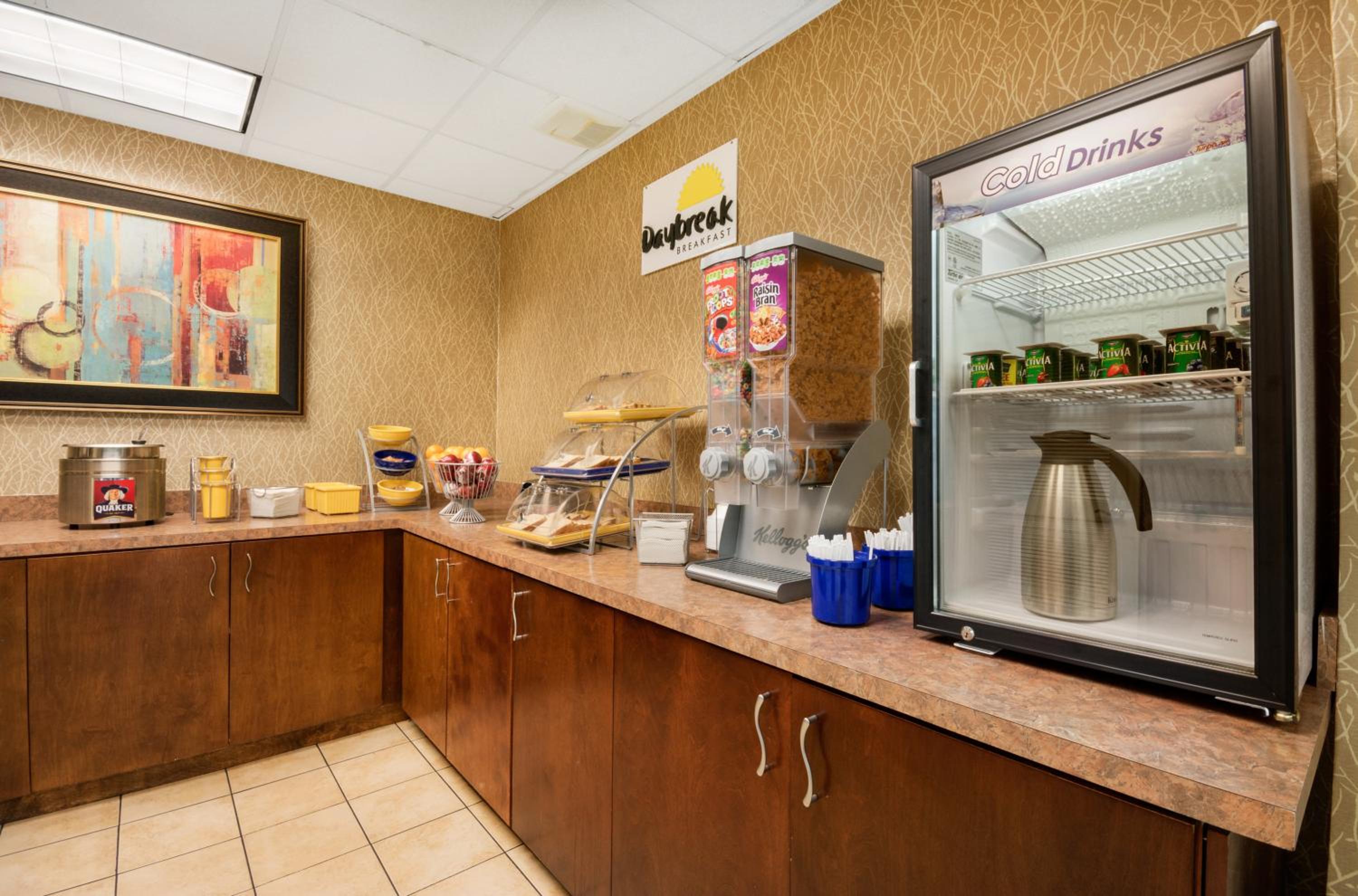 Days Inn by Wyndham Atlanta Stone Mountain - Property Image 12
