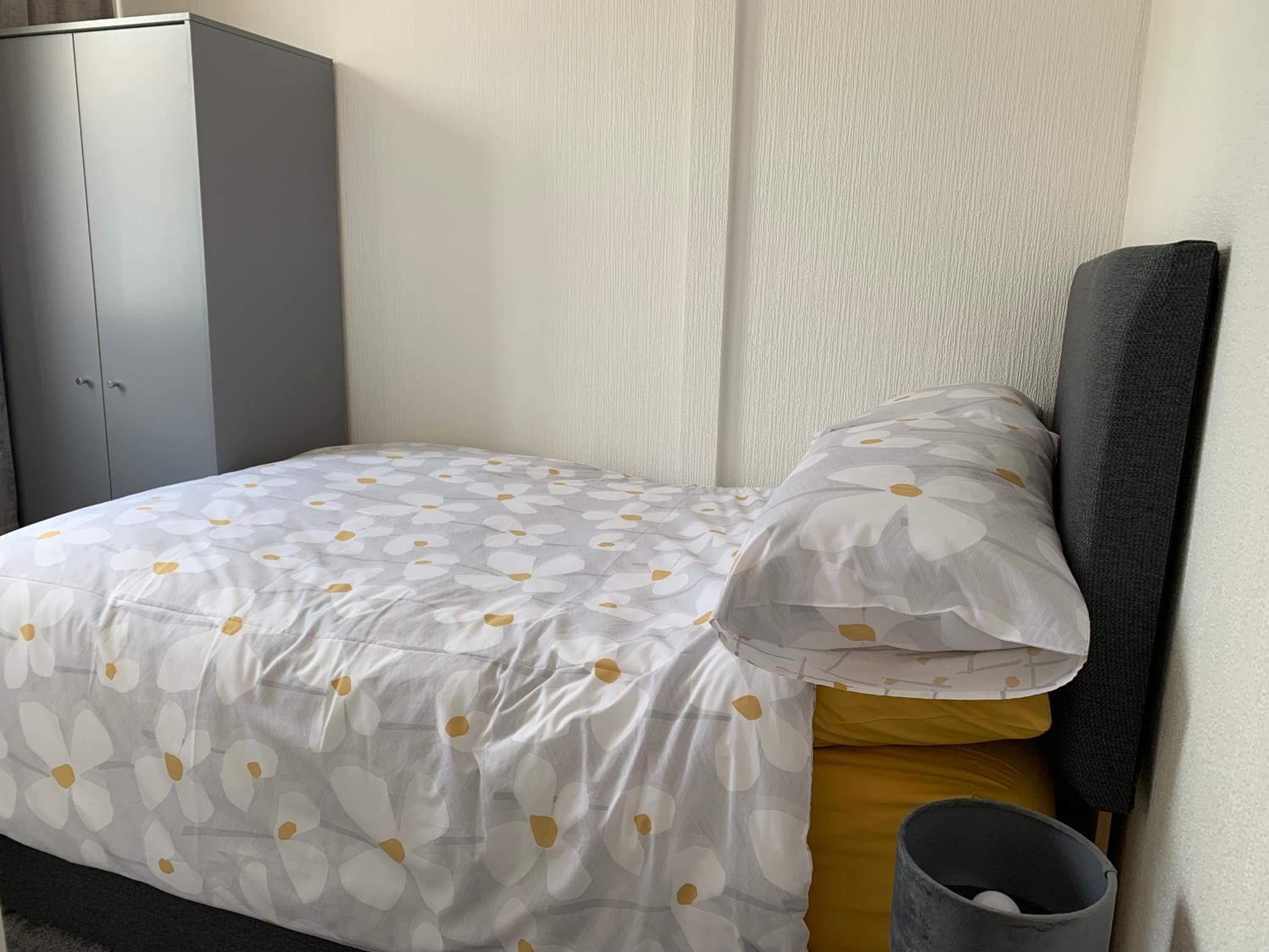 Close to the beach 3-Bed Chalet in Bridlington view 5