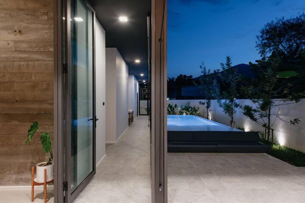 Luxury Pool Villa Modern Style with Mountain View — photo 5