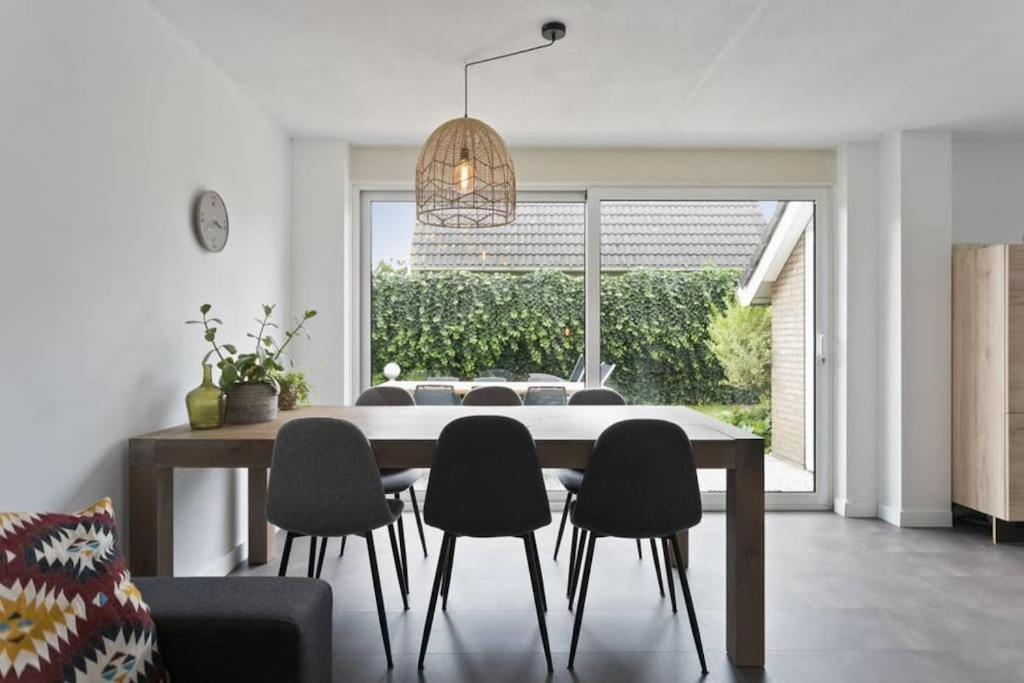 HÜBSCHES FERIENHAUS IN OUDDORP - fußläufig zum Strand und Zentrum