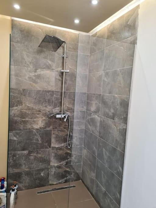 Apartament afer detit dhe qytetit. Relax total photo 2