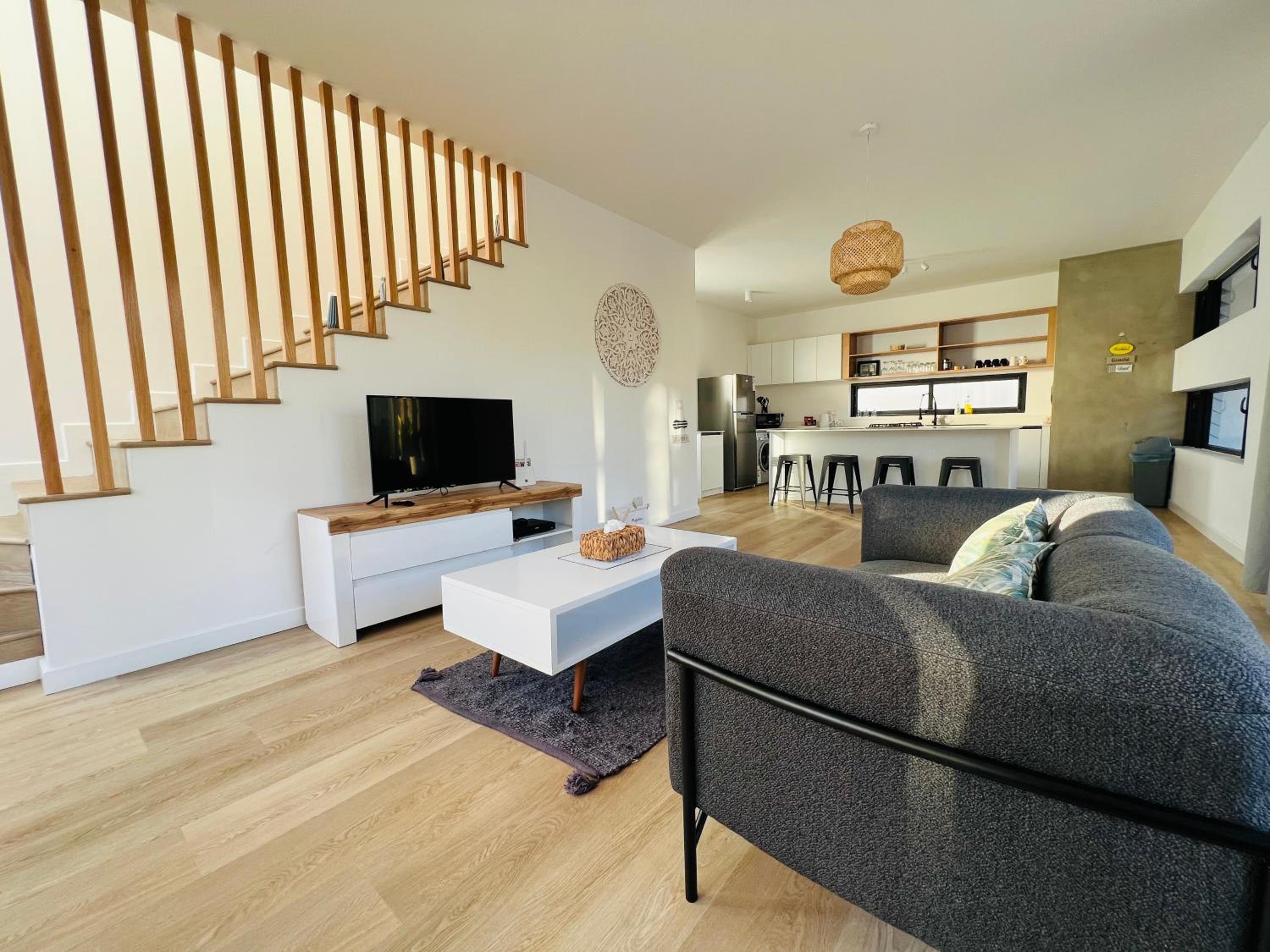 Into the Sea - Modern Home Close to the Beach photo 4