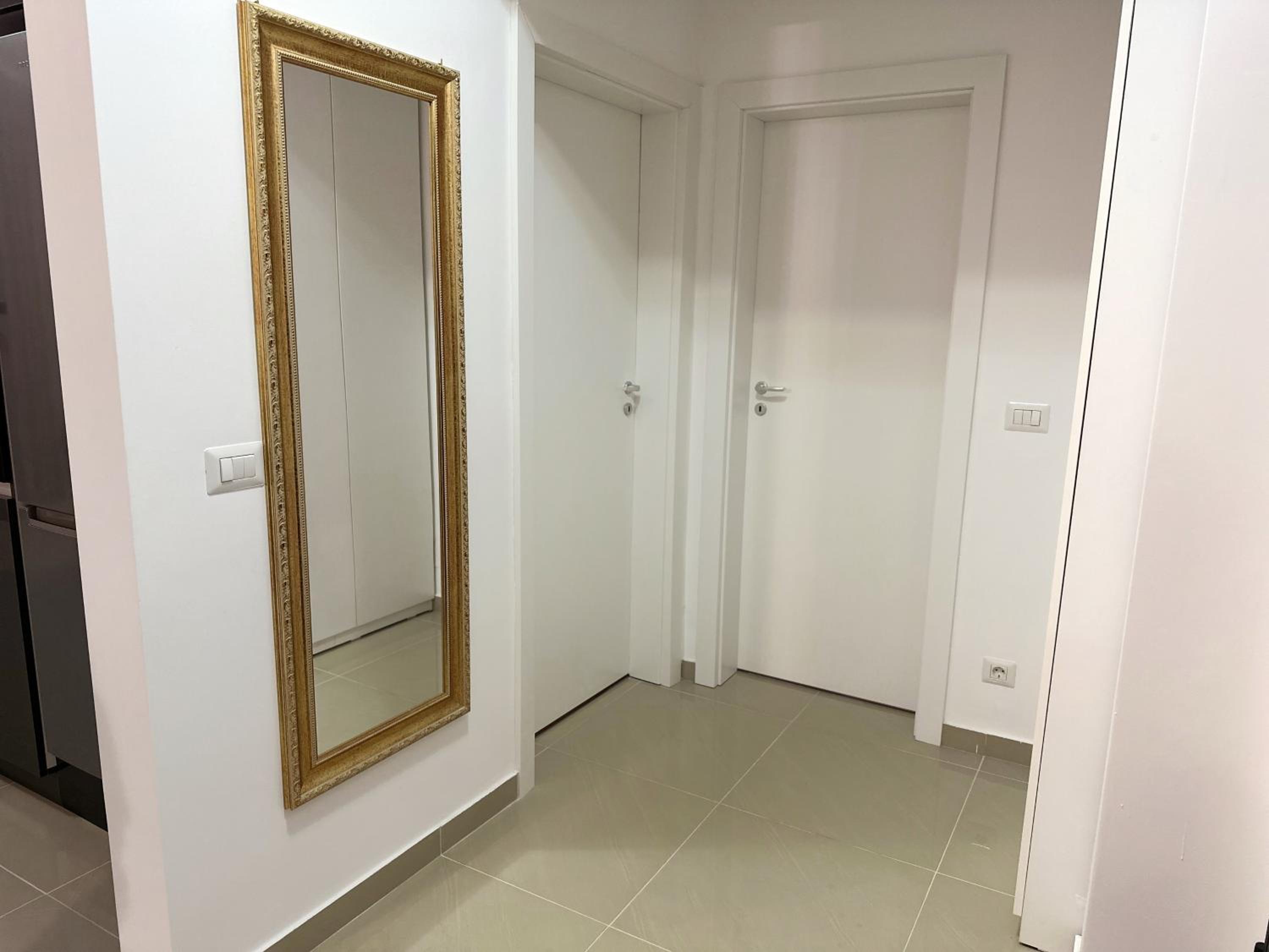 Mrs Smart Luxury Apartament view 4