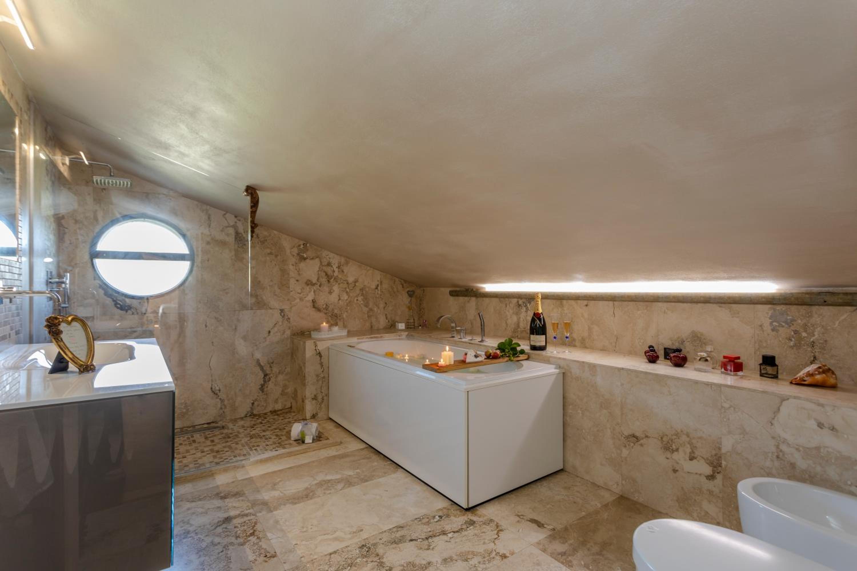 Figline Valdarno Vacations - Villa Siveri - private swimming pool - air con - Property Image 5