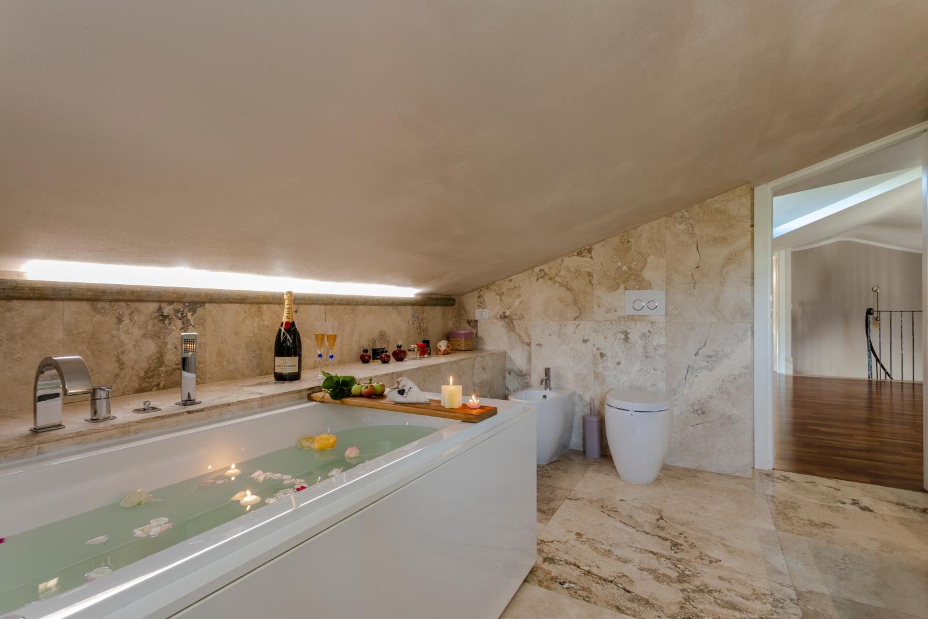 Figline Valdarno Vacations - Villa Siveri - private swimming pool - air con - Property Image 3