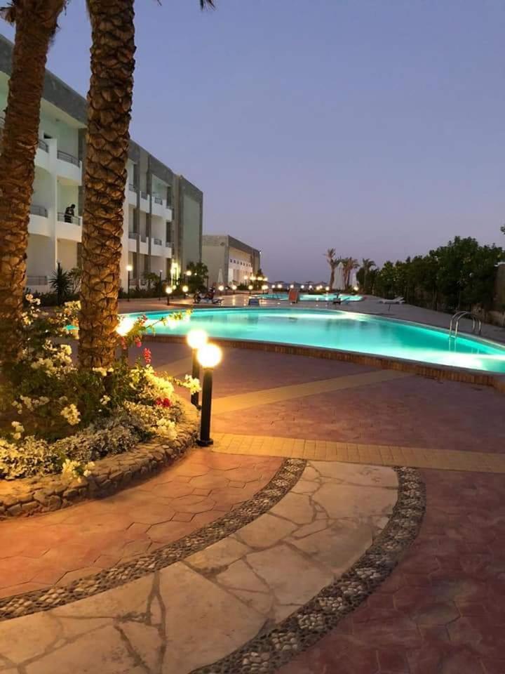 Cecelia resort