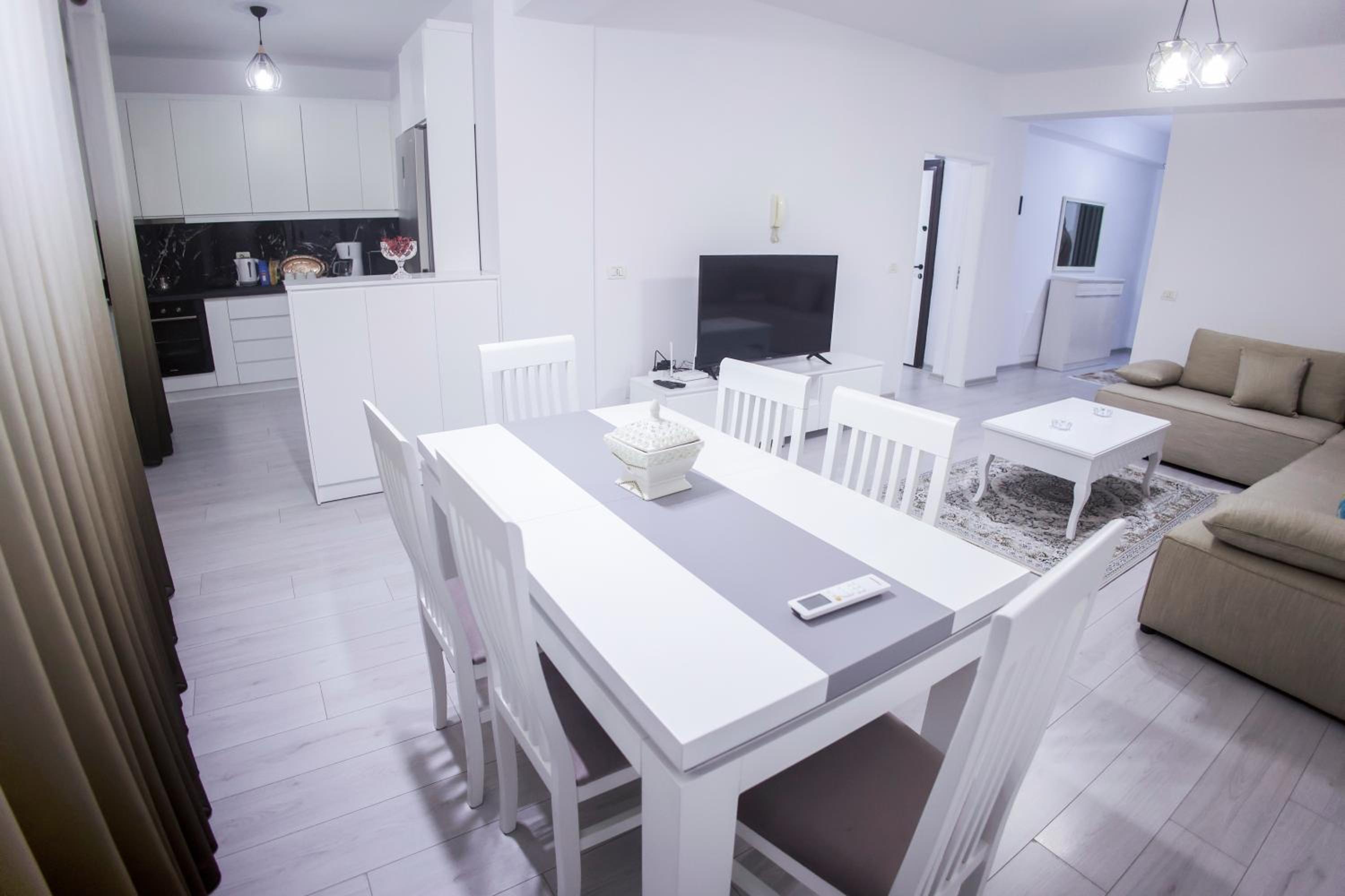 GRANDE APARTMENT KORCE