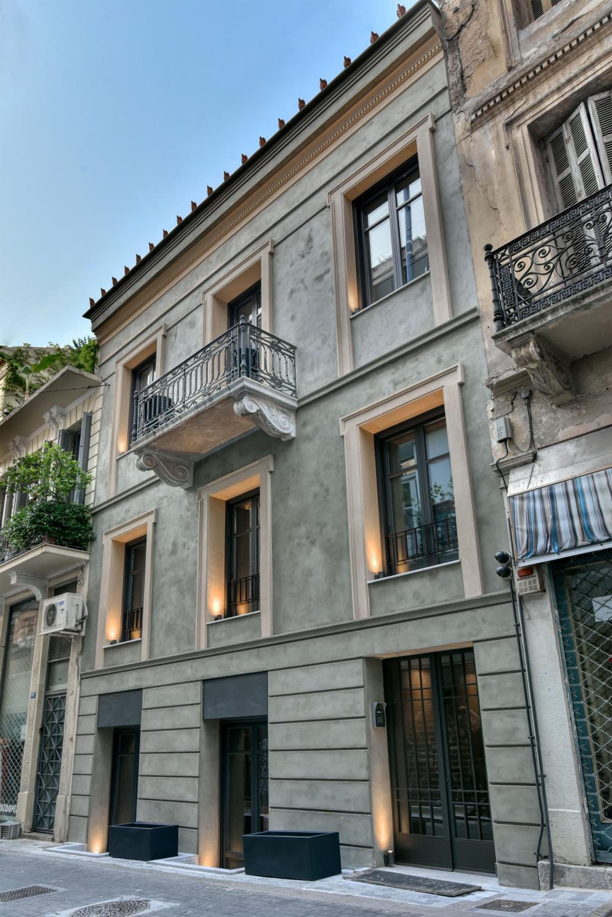 Hotel Nikiou Suites Luxury Residence - Image 1