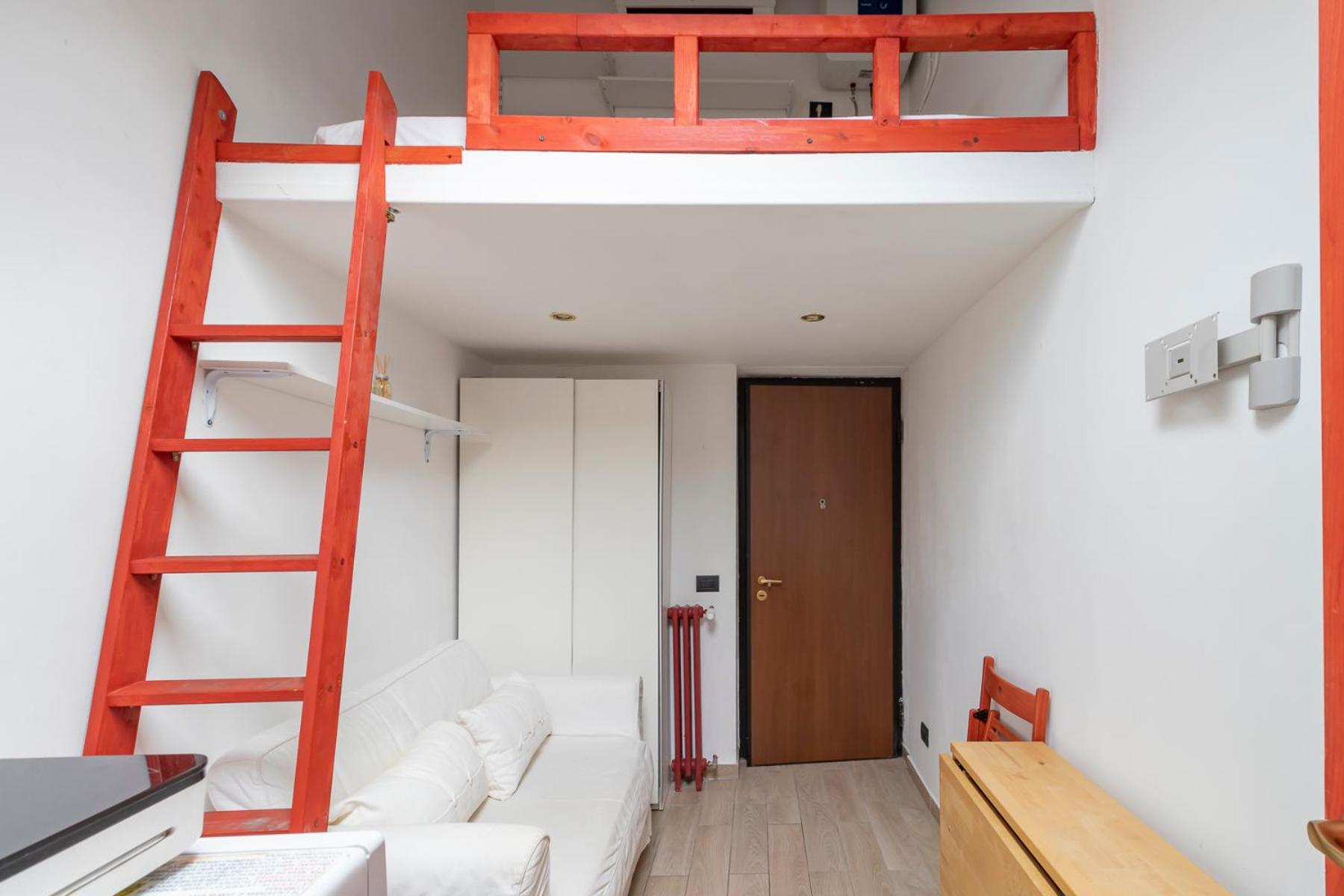 [Citta' Studi Apartment] Poggi 7