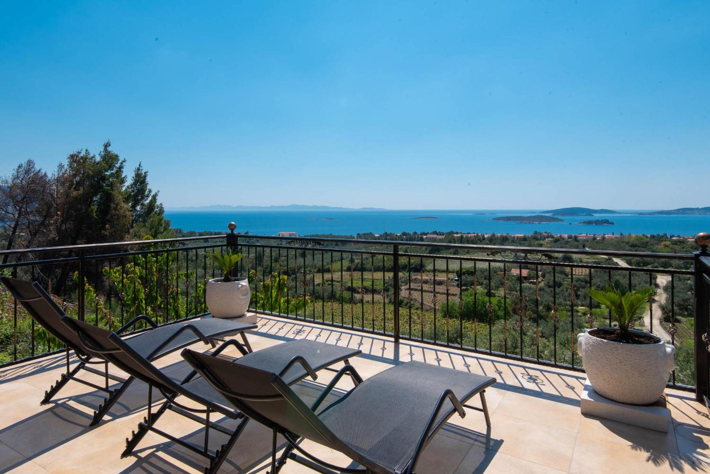 Holiday Villa Natura