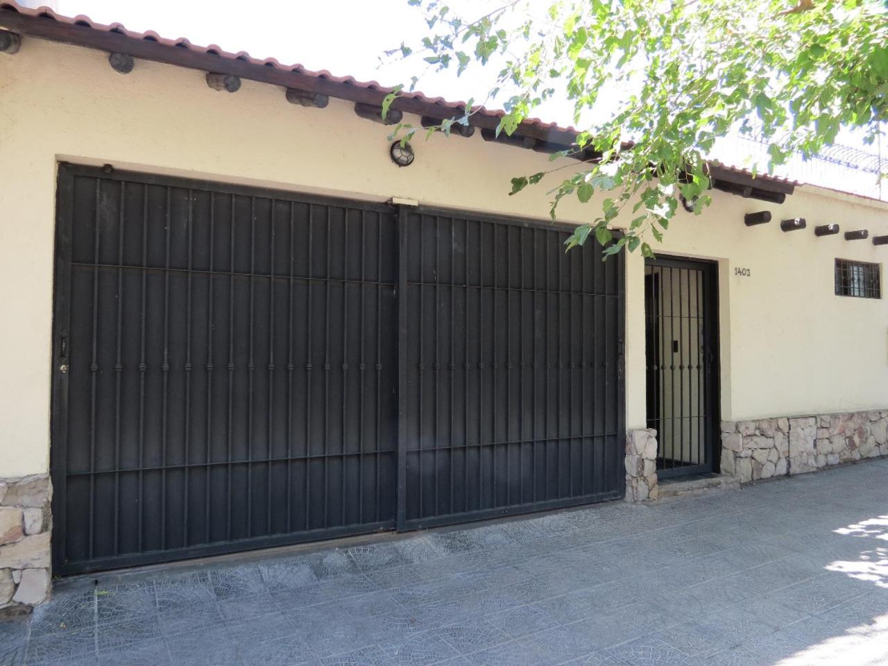 Quinta Montaña - Casa entera grupo o familia 8-10 personas - céntrica, piscina - Todas las comodidades!