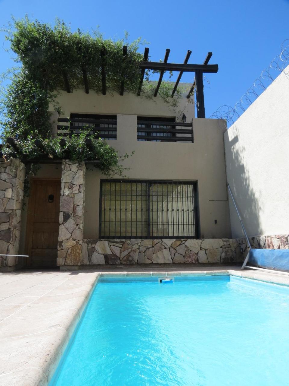 Quinta Montaña - Casa entera grupo o familia 8-10 personas - céntrica, piscina - Todas las comodidades!