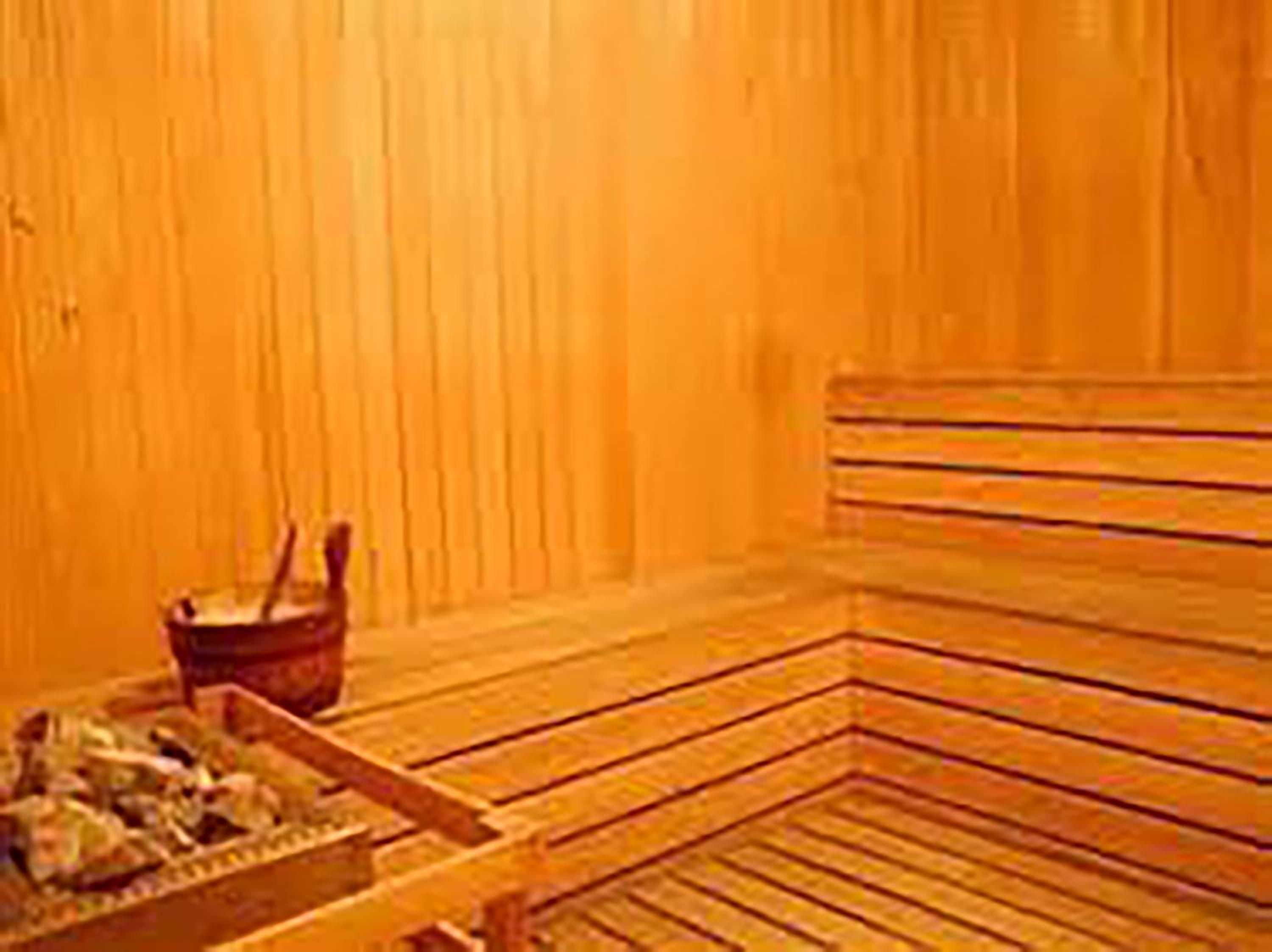Rihanna service suite at times square