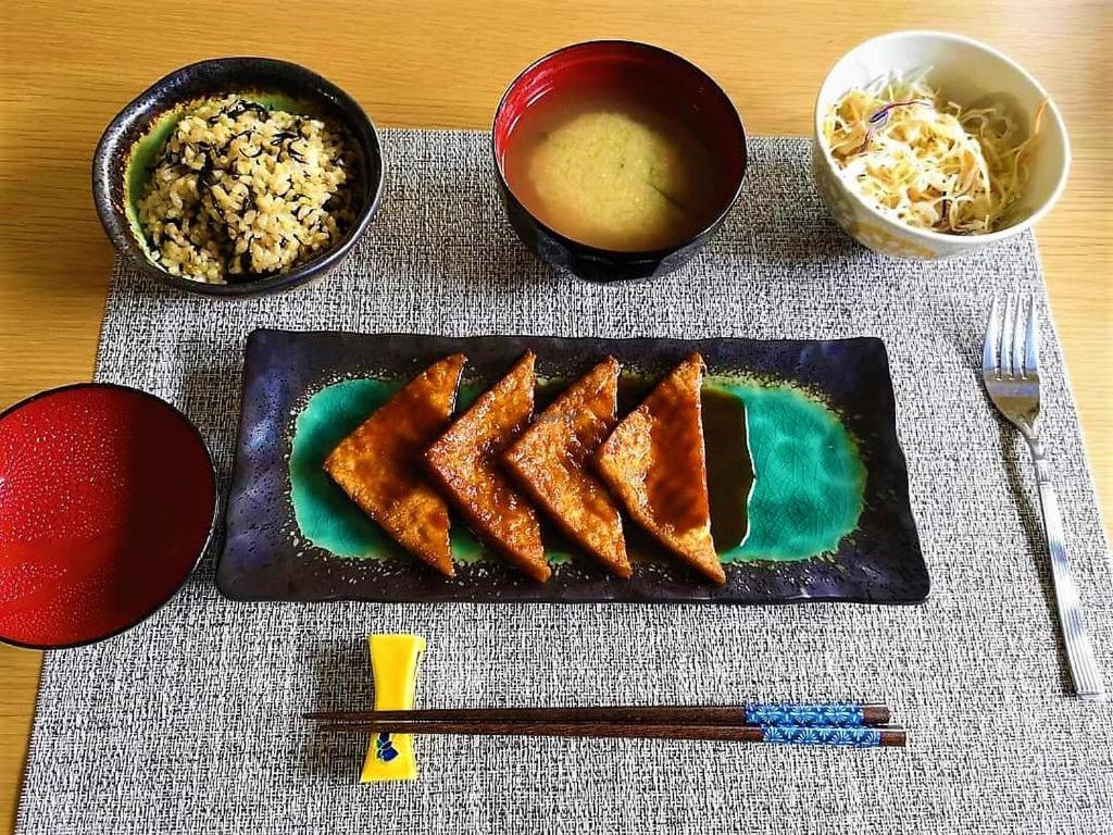 Vegan Minshuku Sanbiki Neko view 3