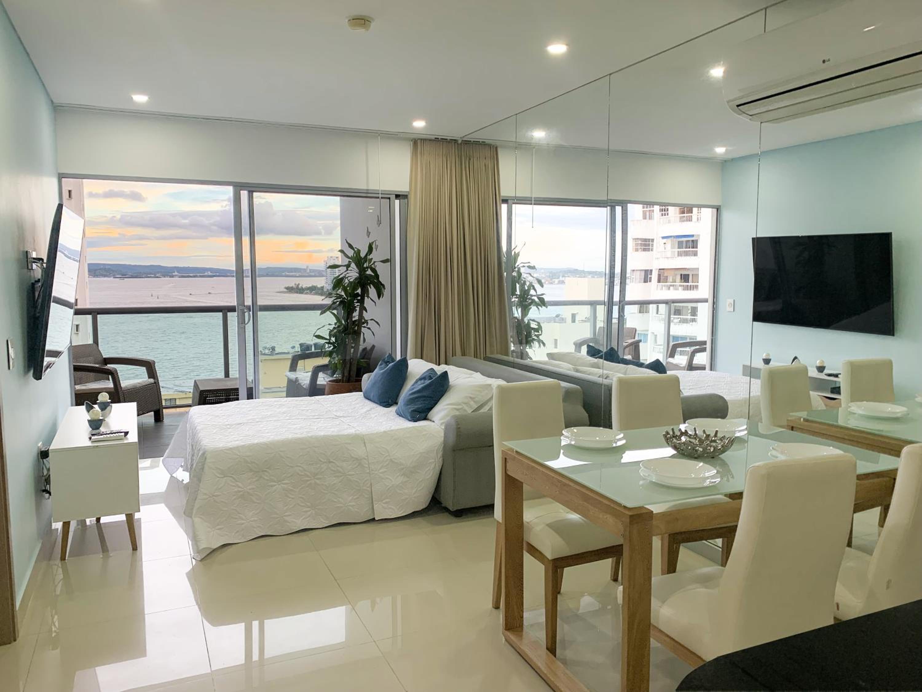 Oceanview Escape Pool, Jacuzzi & Gym in Bocagrande view 5