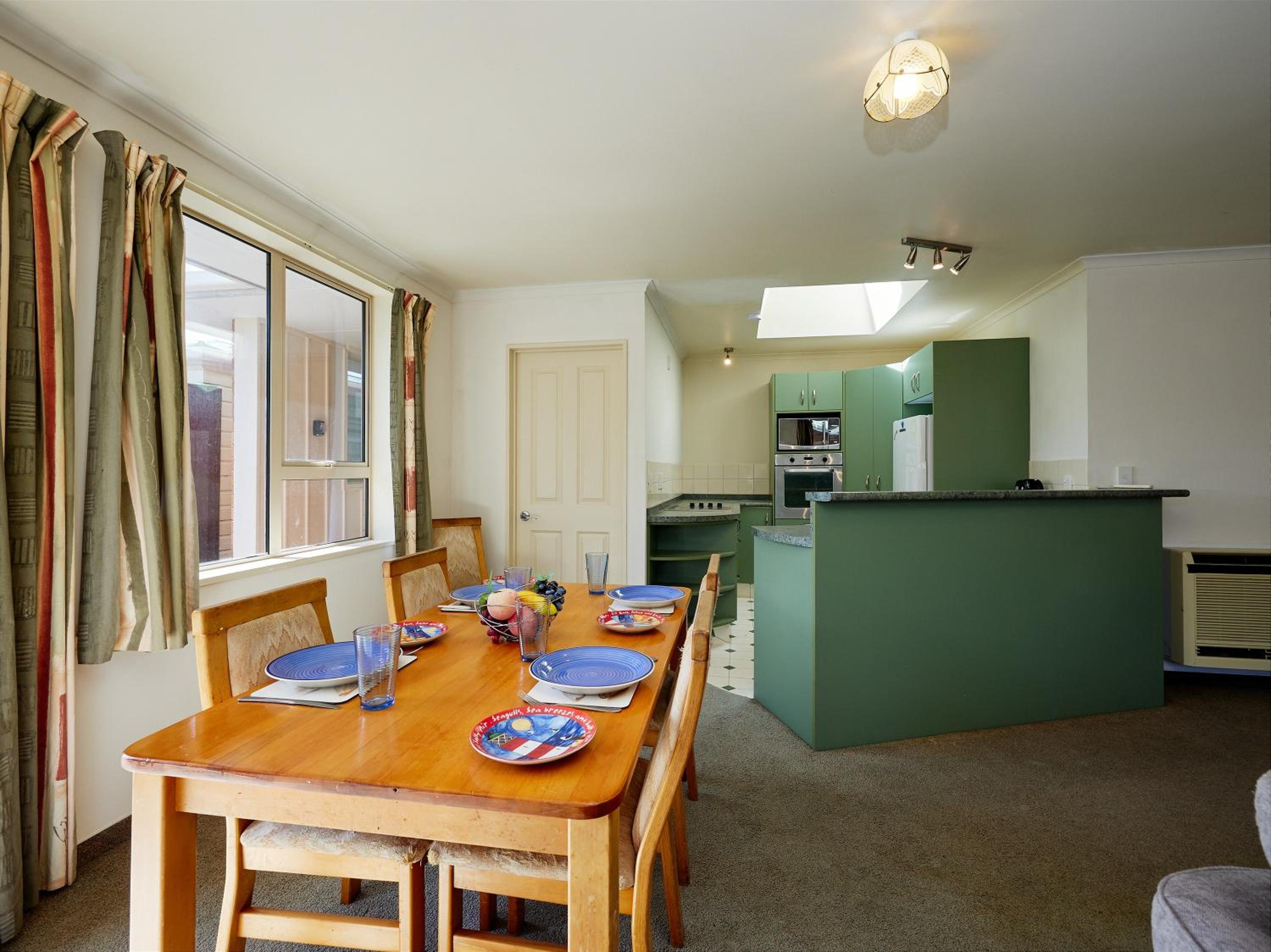 Torquay Central - Kaikoura Holiday Home