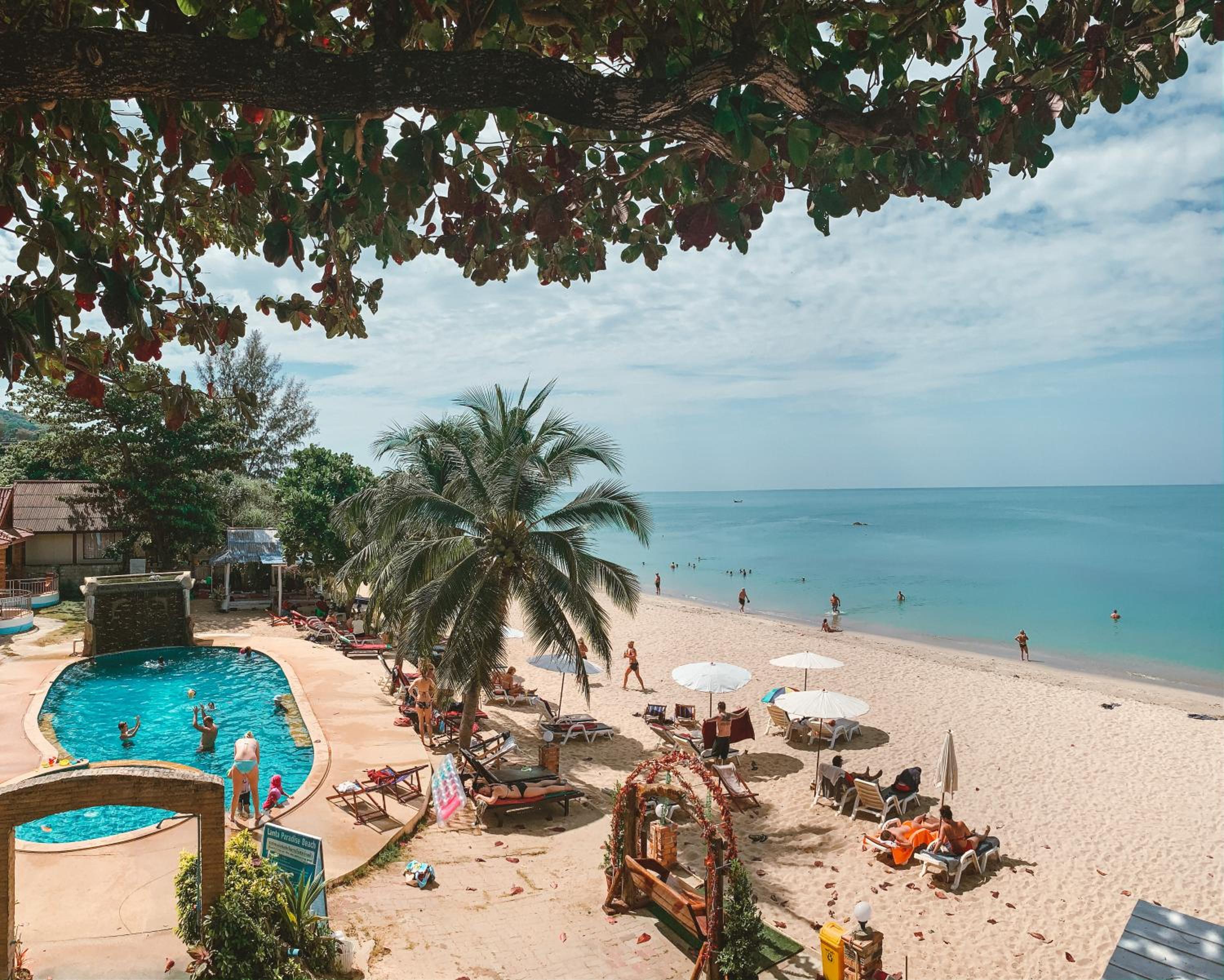 Lanta Paradise Beach Resort