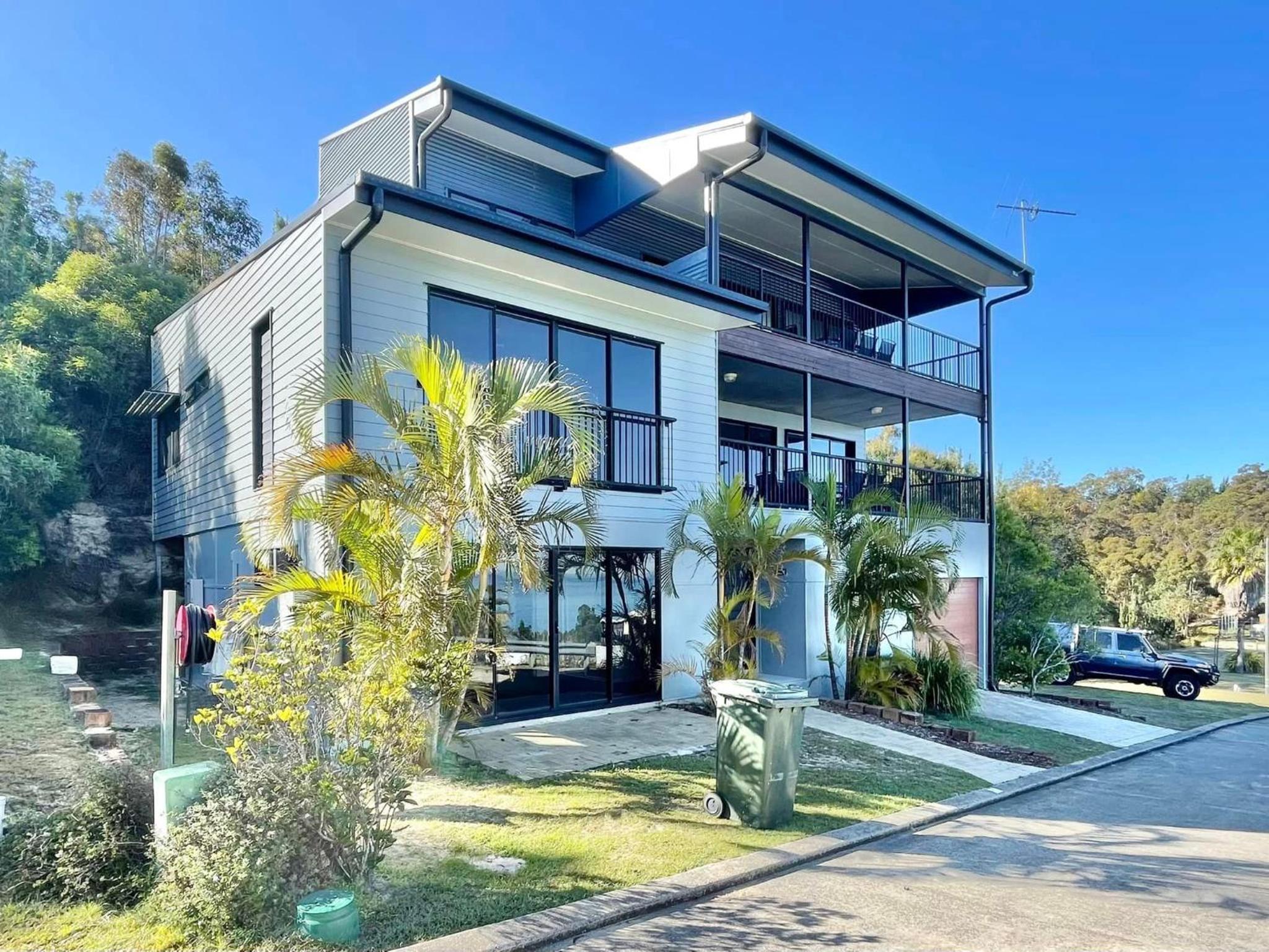 Sunsets on Moreton 5 Ramosus