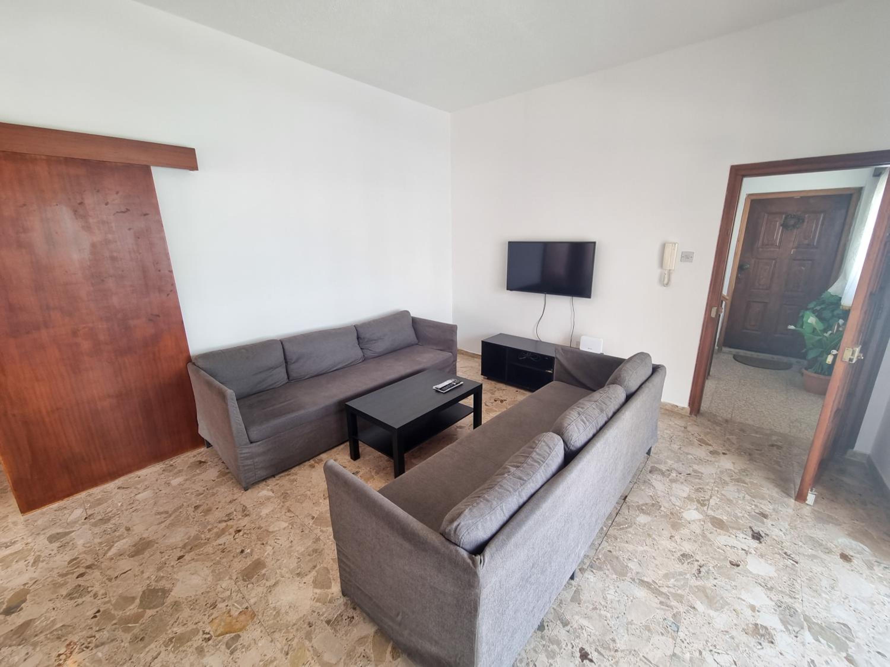 Luxury City Rooms - Smart TV with Netflix