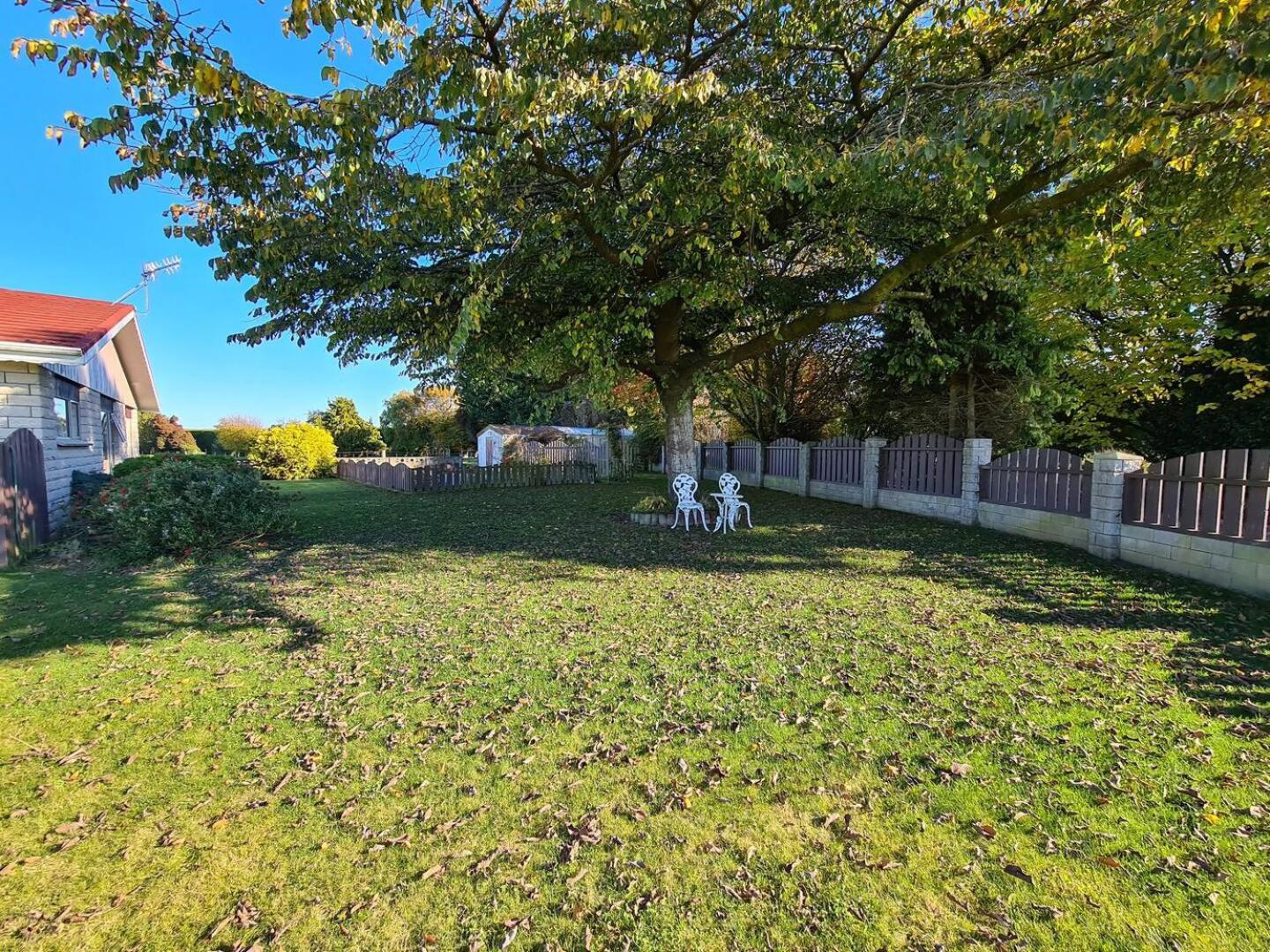 Wonderful Woodlands Estate view 4