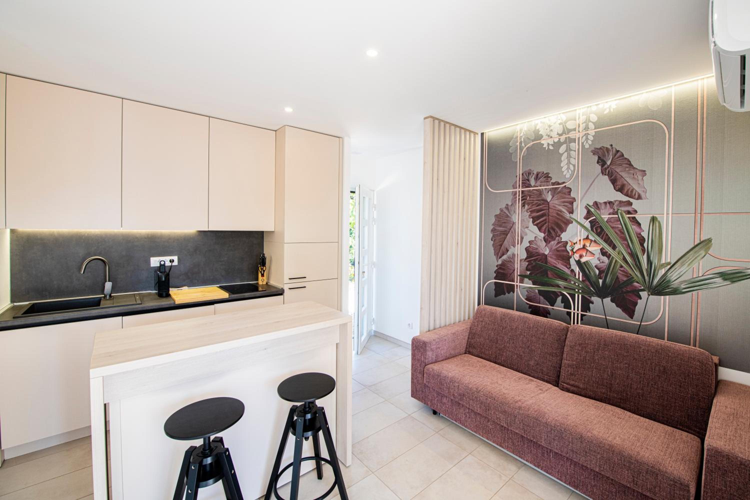 GOLDIMARE GARDEN RESIDENCE view 3