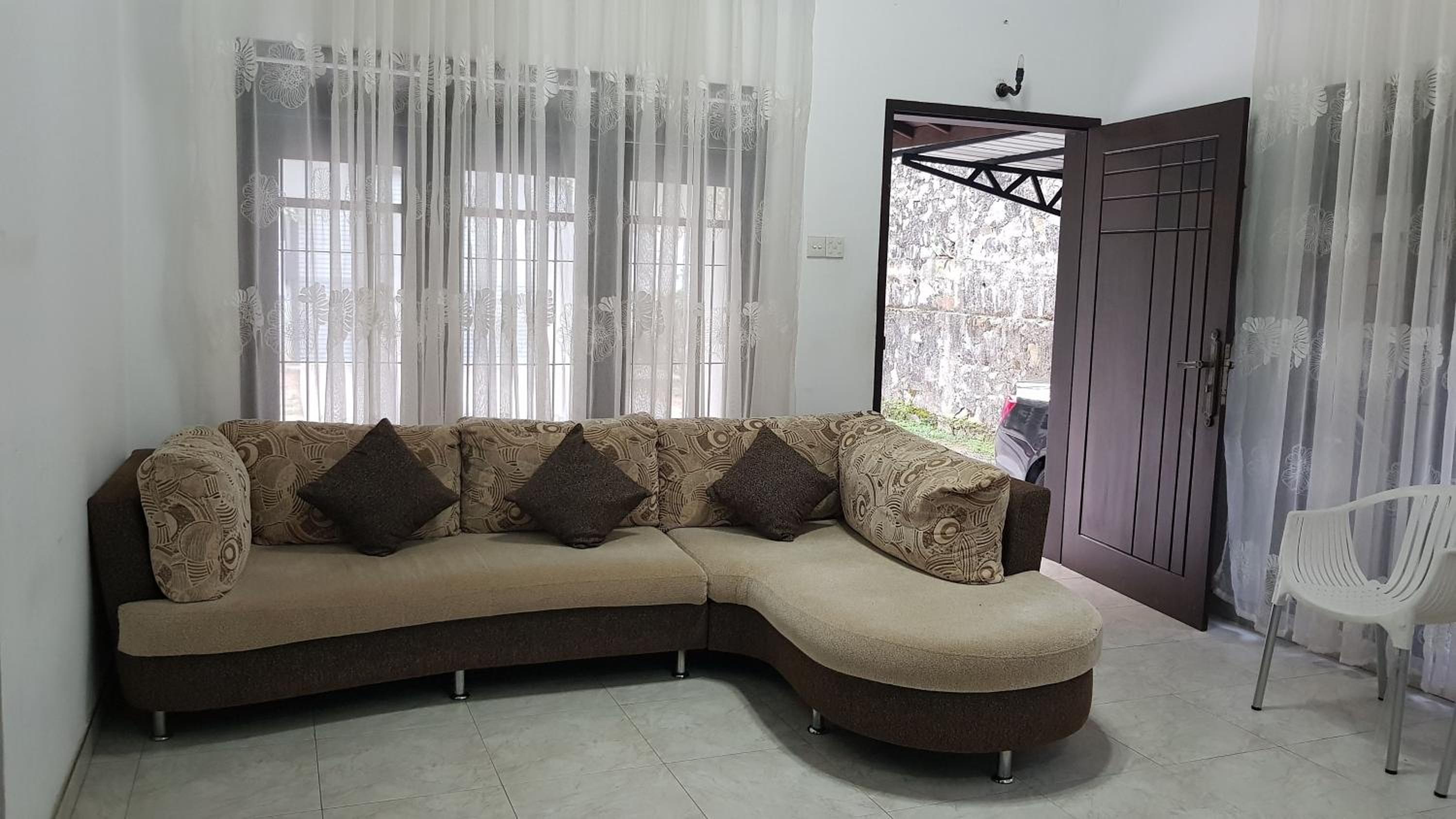 Villa Senan - 2 Apartments - Mirissa view 3