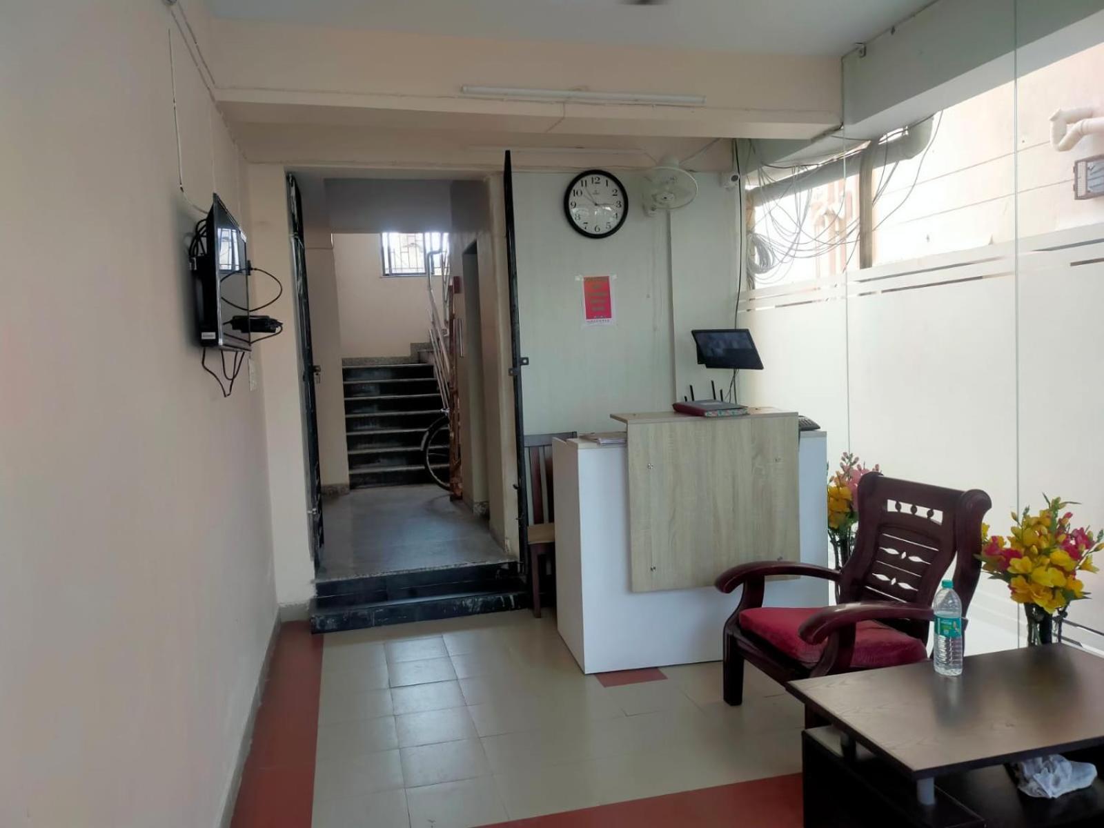 Lobby & Reception