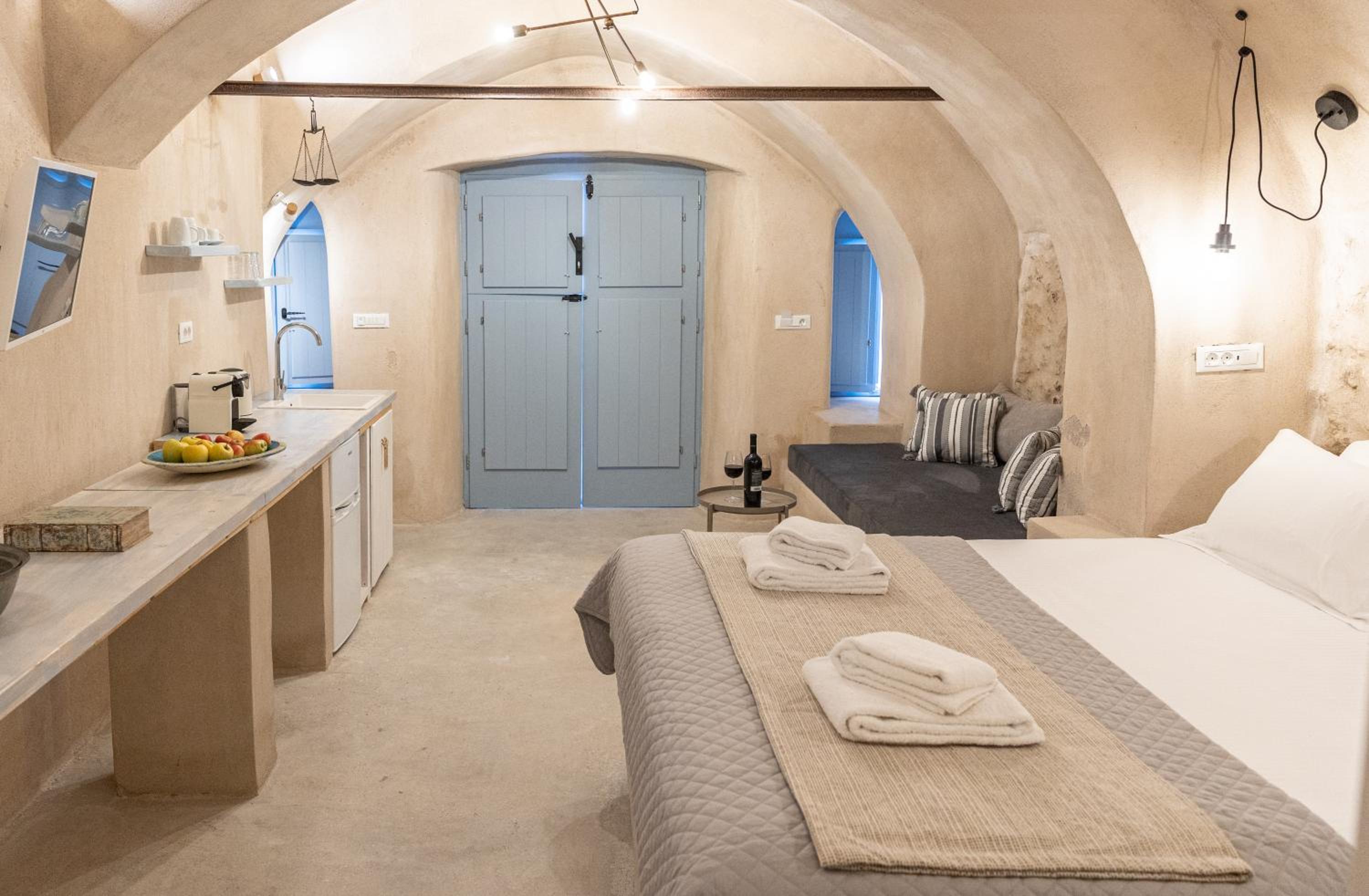 Oia's Cellars photo 3