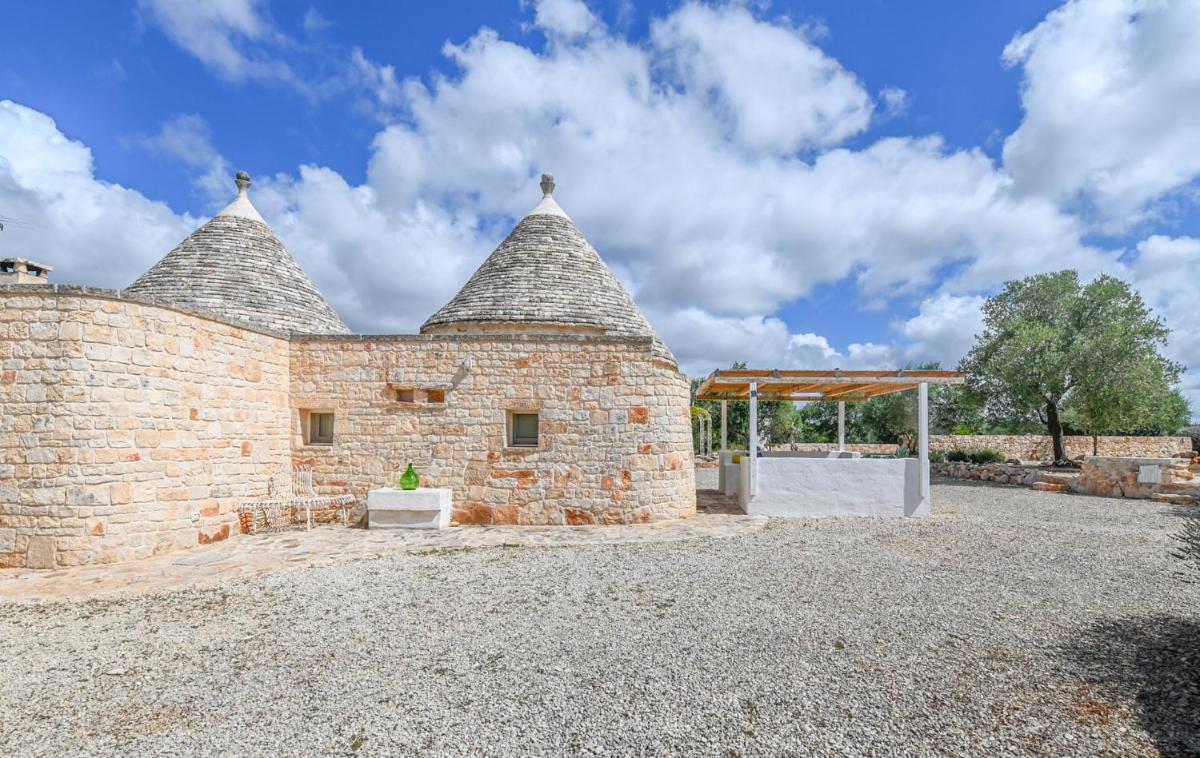 Trullo Ulivo by Raro Villas view 5