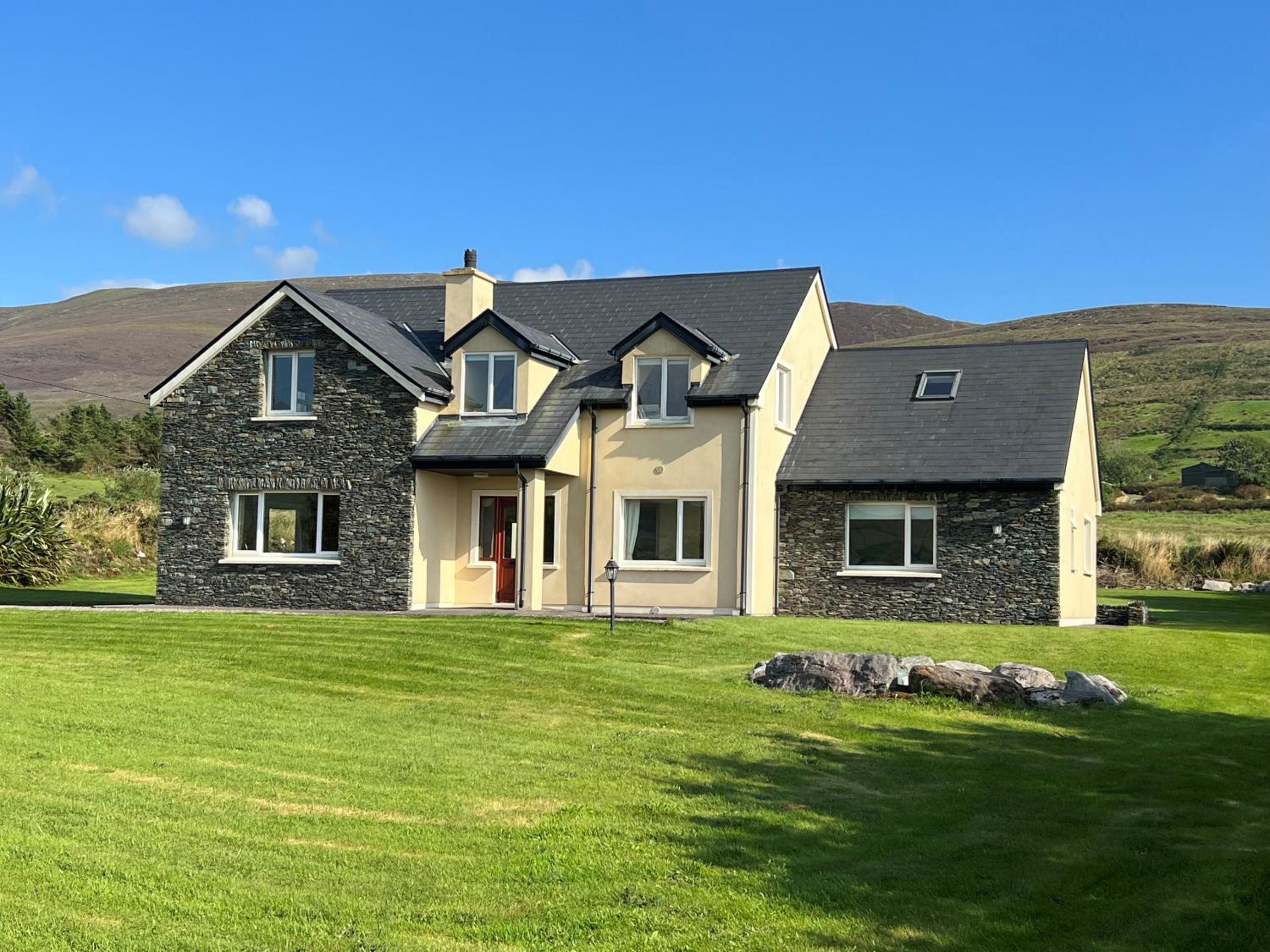 Valentia View Holiday Home by Trident Holiday Homes view 2
