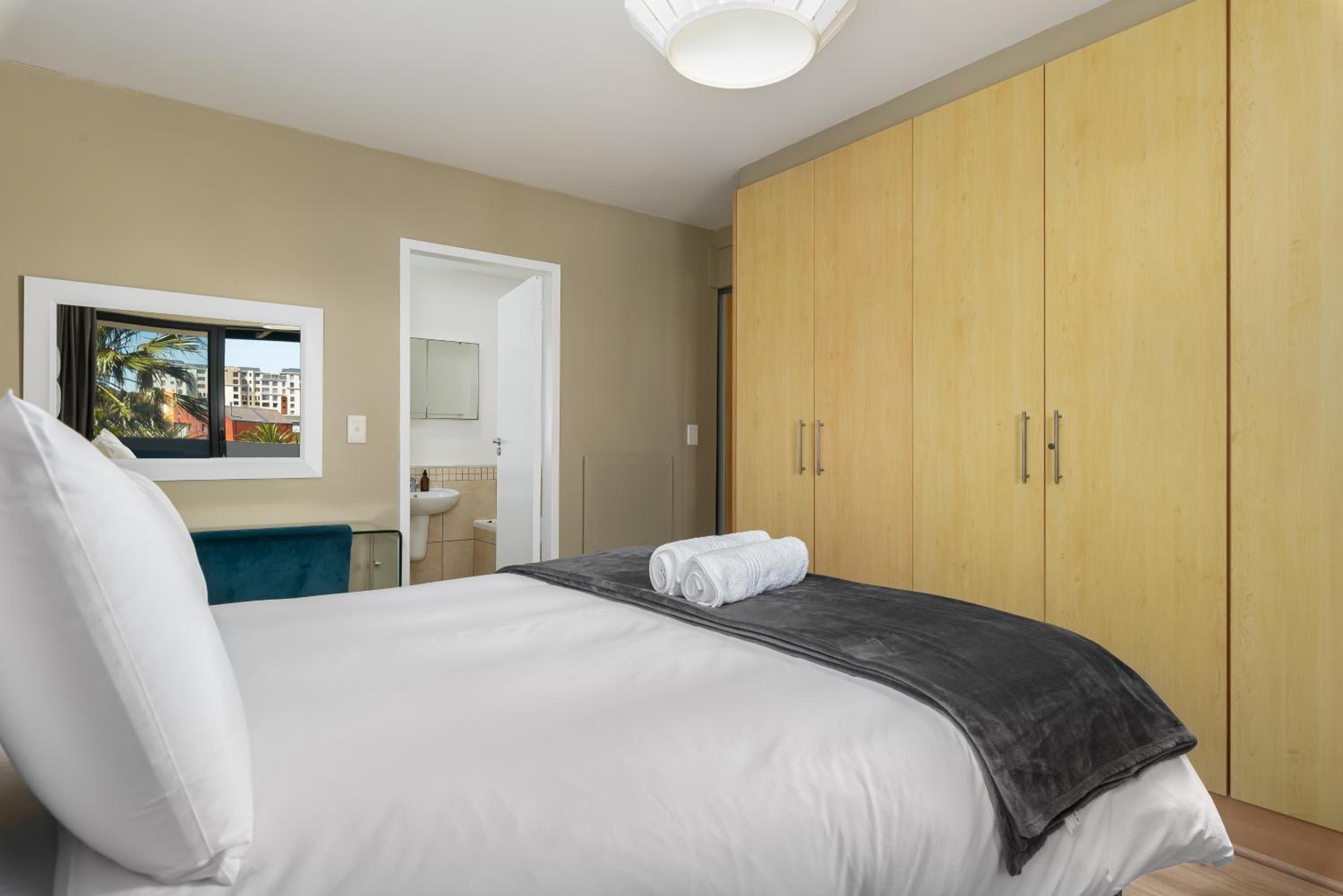 Knightsbridge 108 view 4