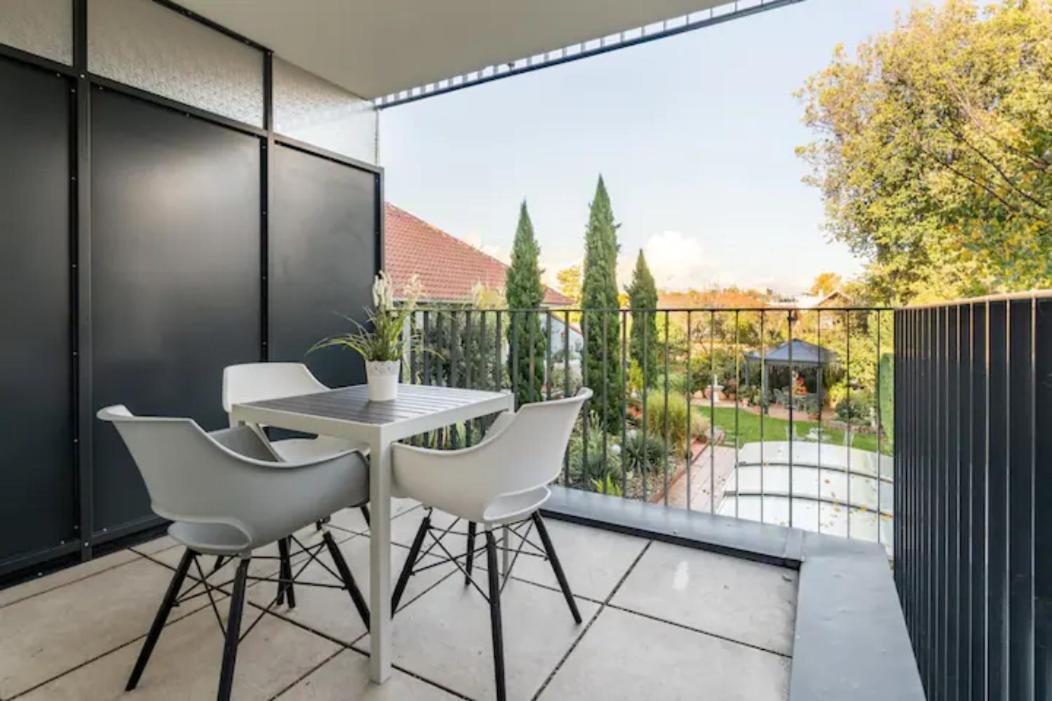 Near Lake Fully Furnished Beautiful Apartment