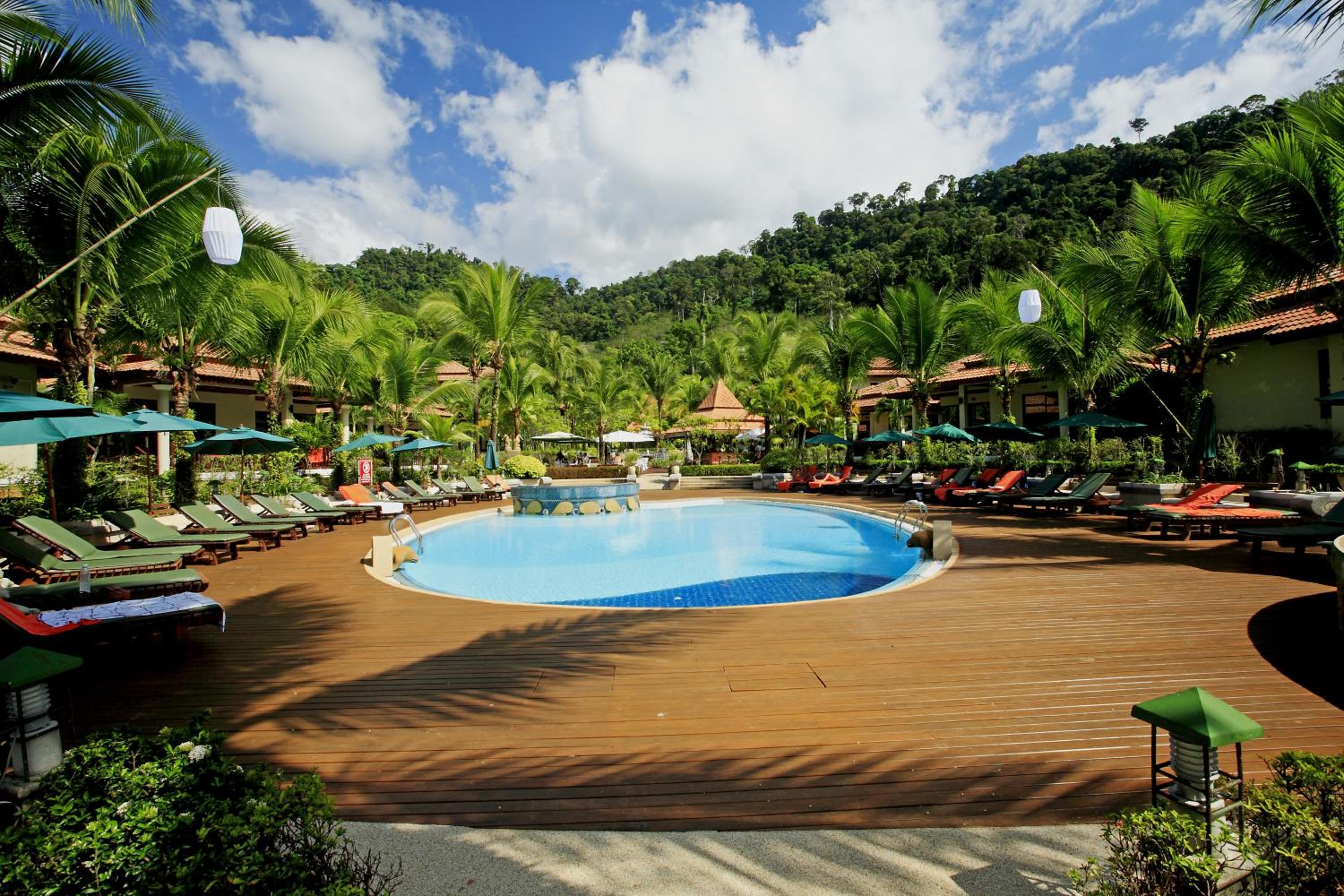 Khaolak Bayfront Resort