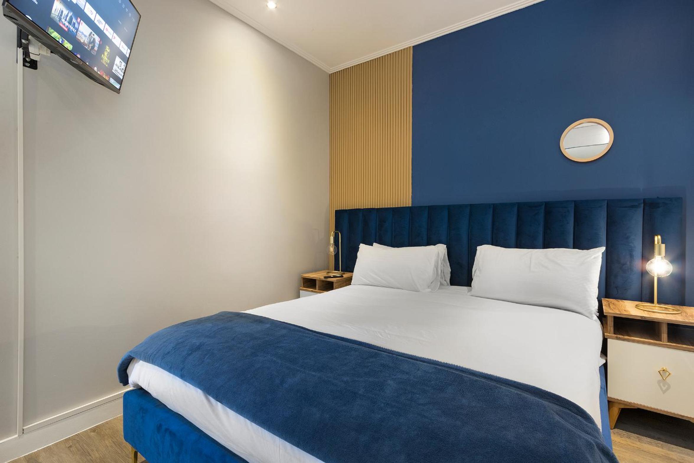 KMG Apartments at The Apex