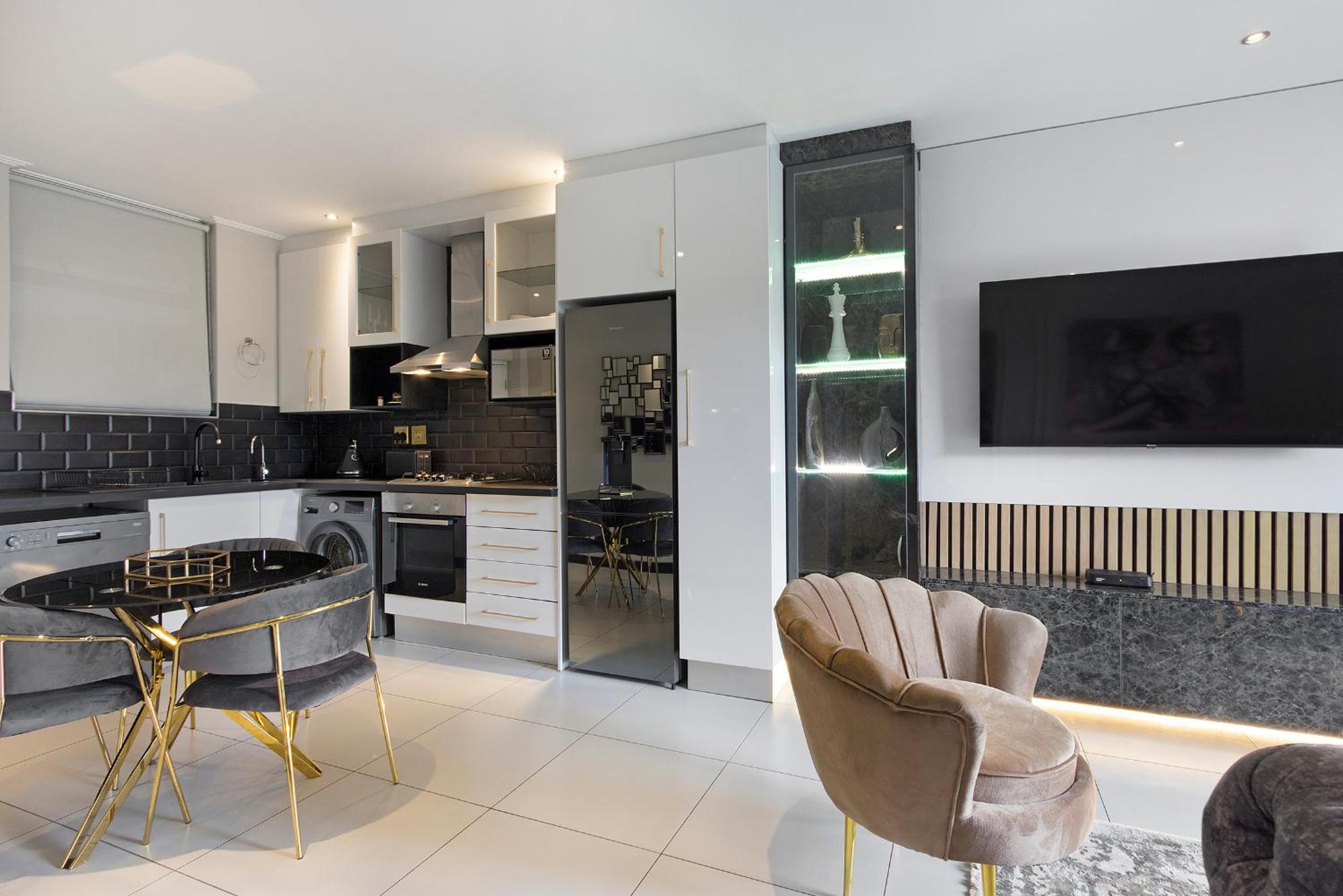 KMG Apartments at The Apex