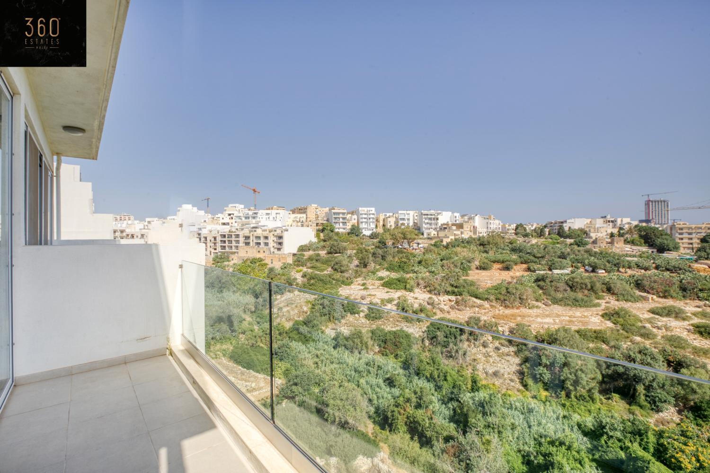 Beautiful Hill APT, with Balcony, Seaviews & WIFI by 360 Estates photo 4