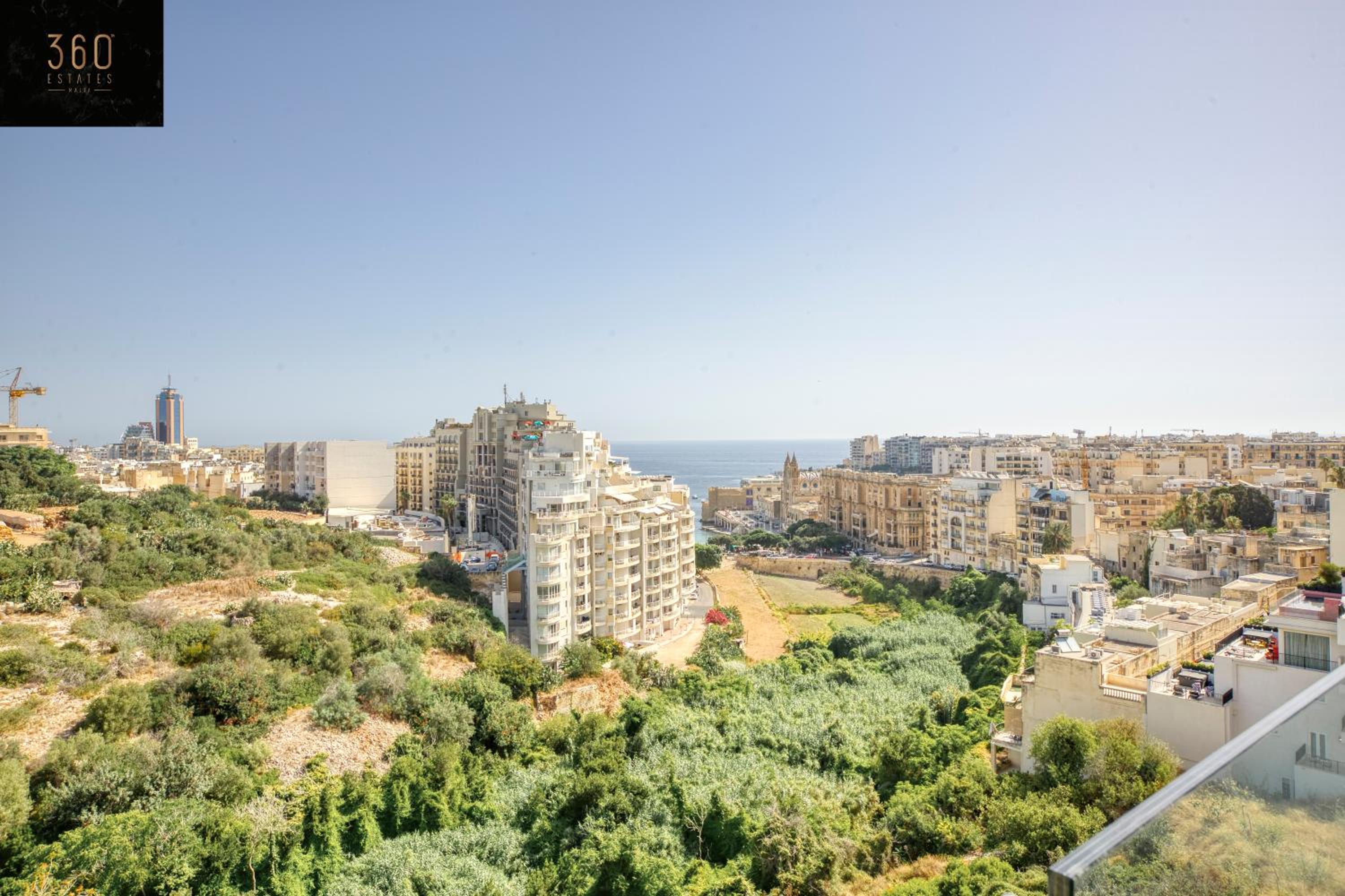 Beautiful Hill APT, with Balcony, Seaviews & WIFI by 360 Estates photo 2