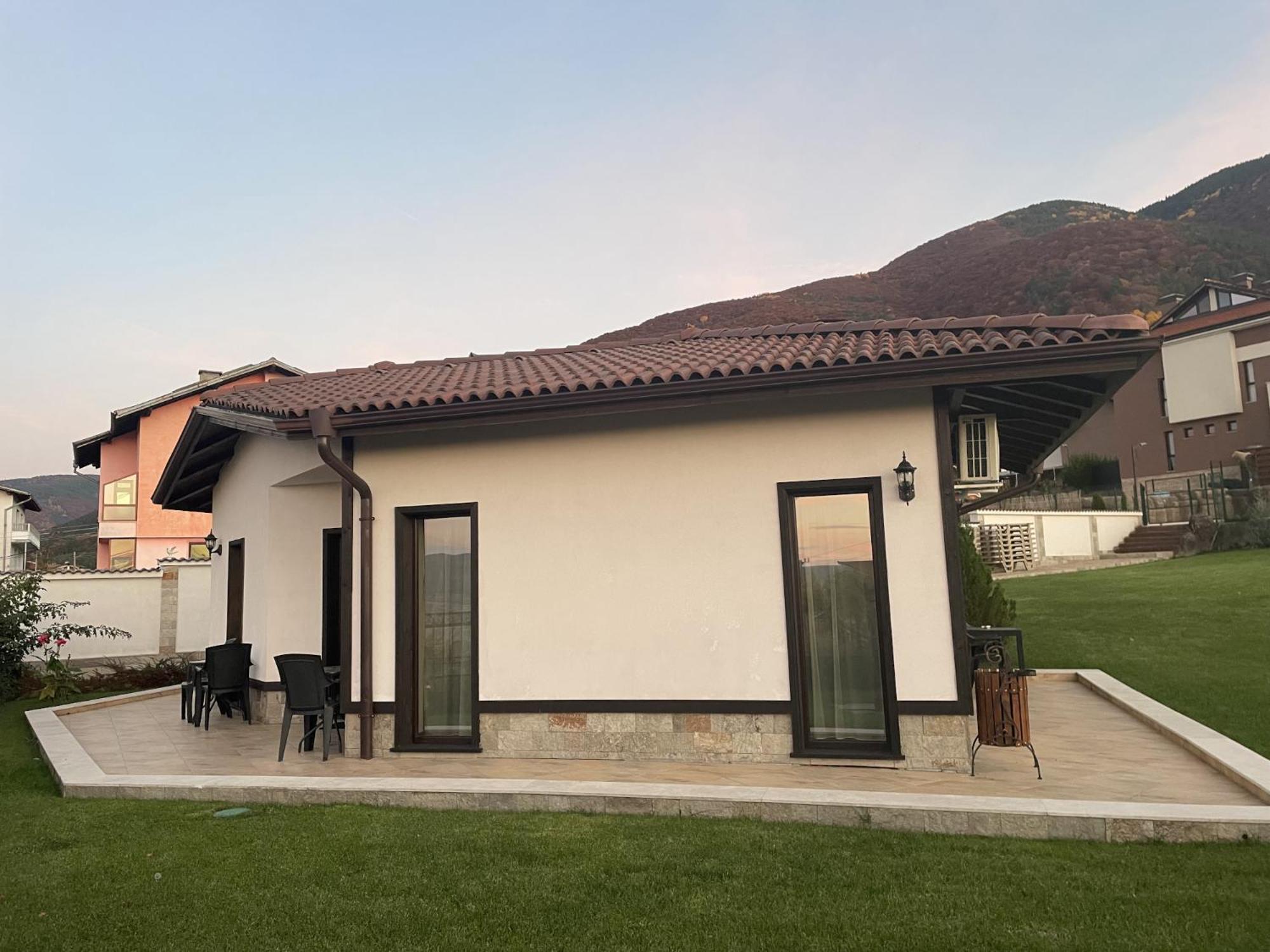 Asya Guest House