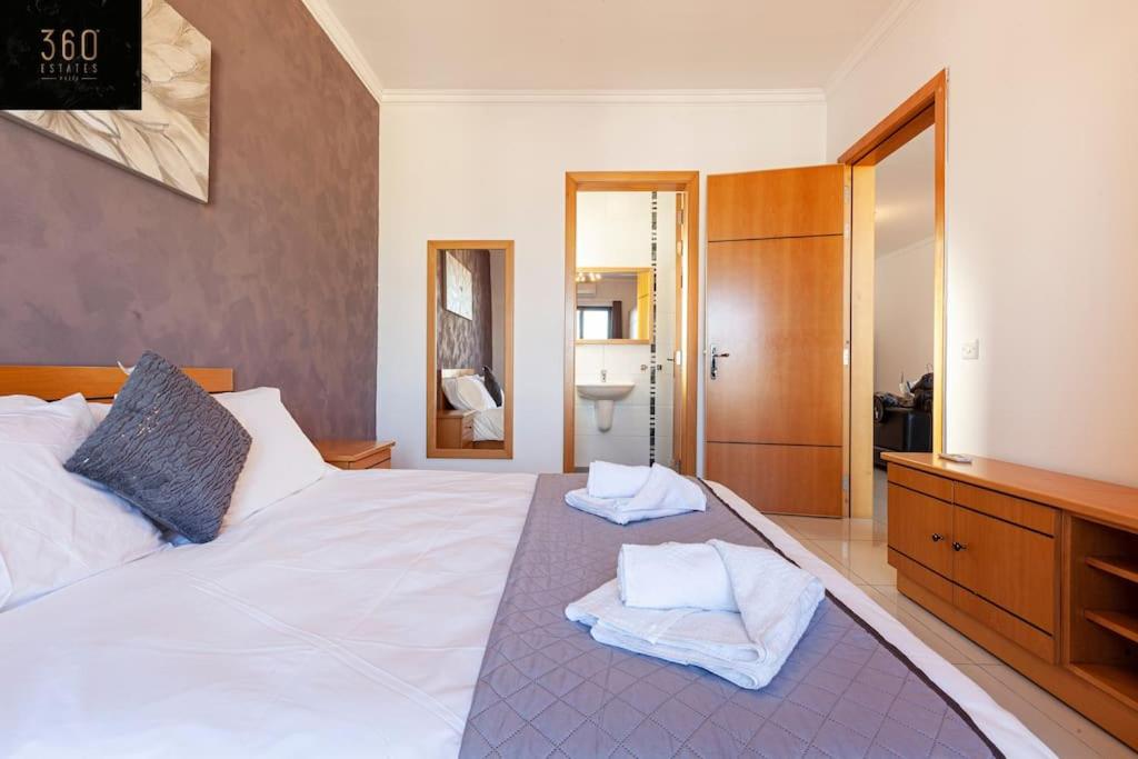 Comfortable Penthouse, served with LIFT, WIFI & AC by 360 Estates photo 2