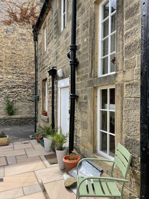 Beautiful listed 3 bedroom cottage with wood burner