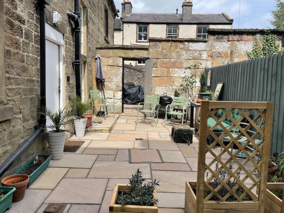Beautiful listed 3 bedroom cottage with wood burner