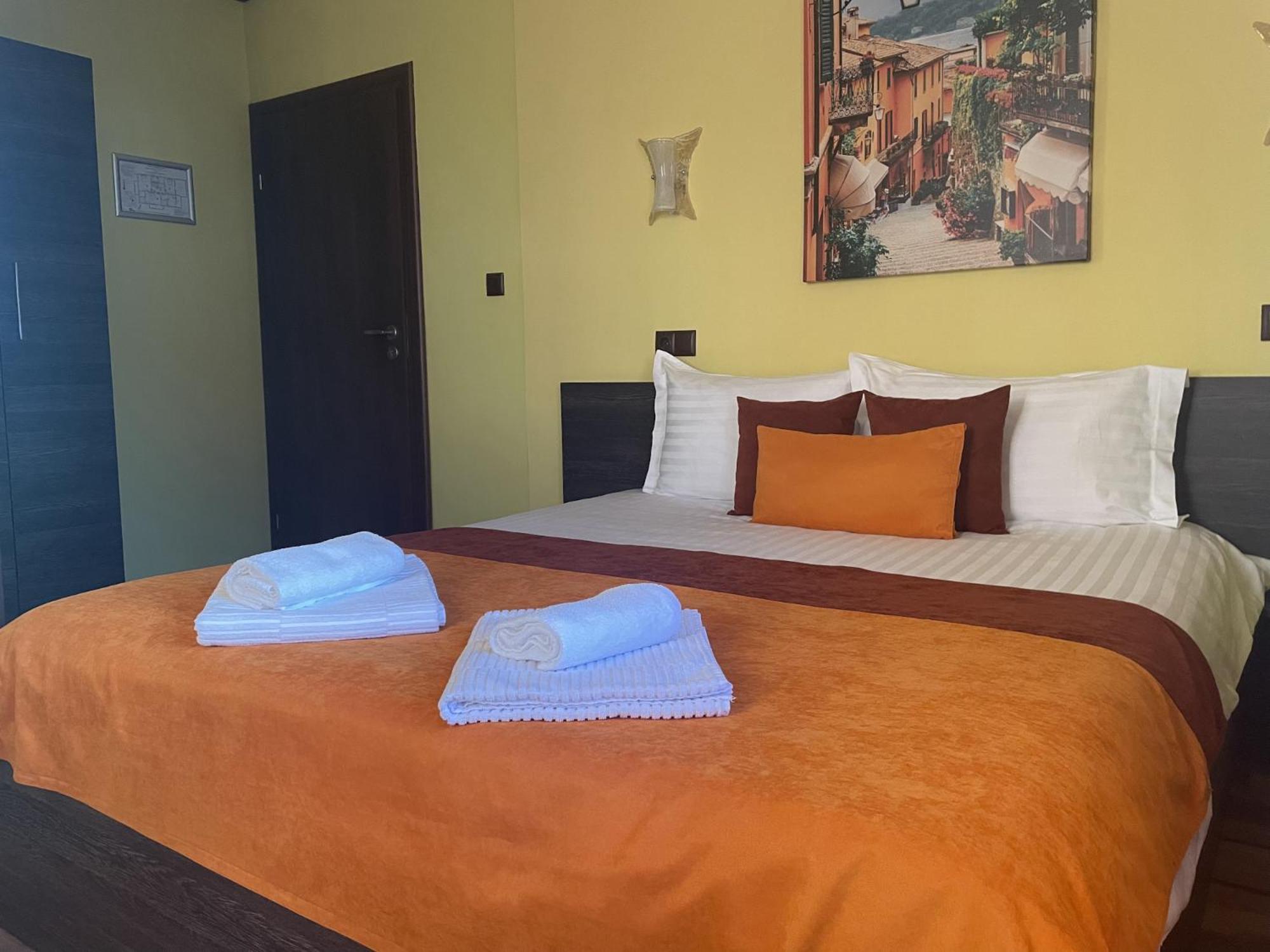 Asya Guest House