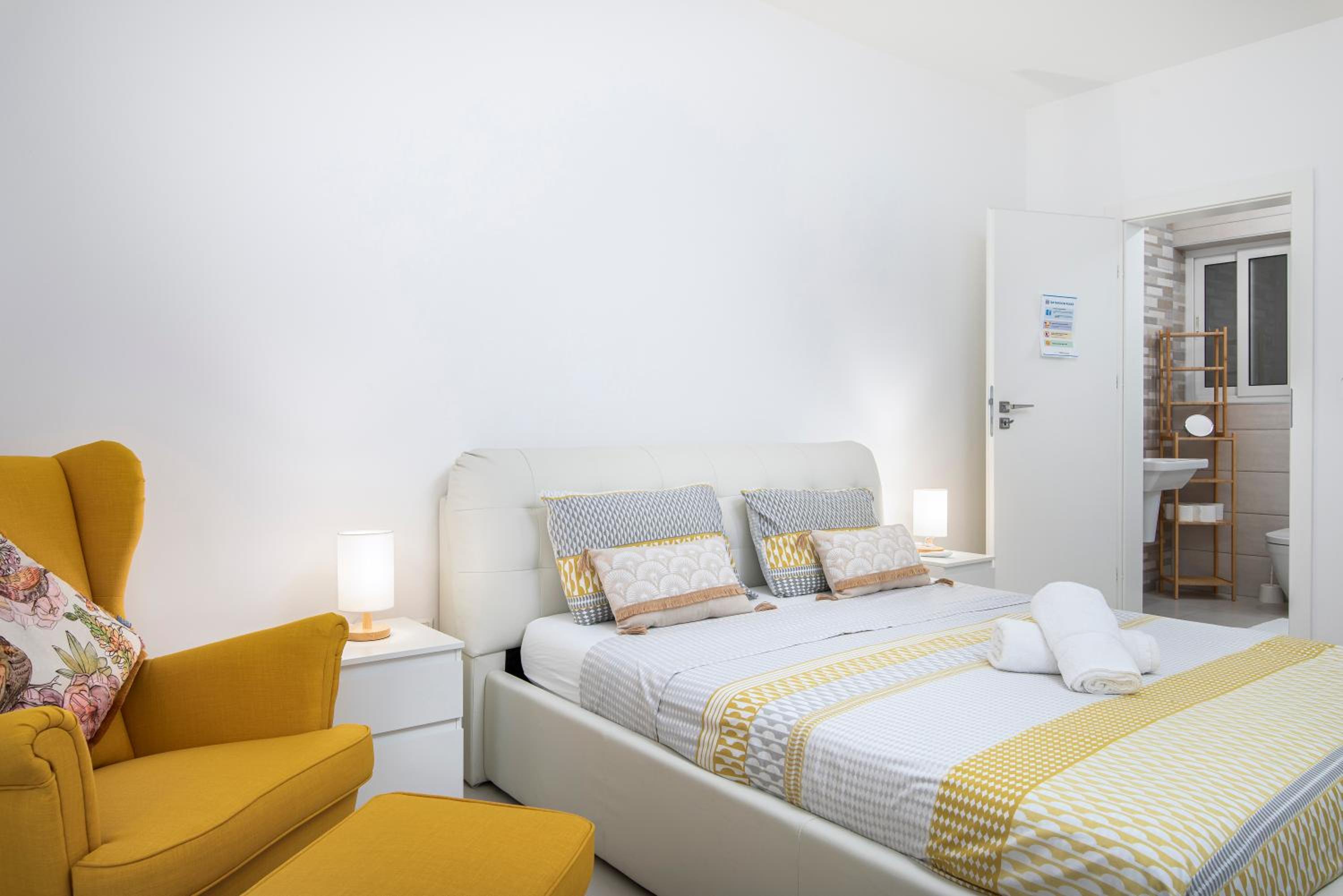 Spacious, Modern & Cosy 2 Bedroom 2 Bathroom Apartment - St. Julians photo 5