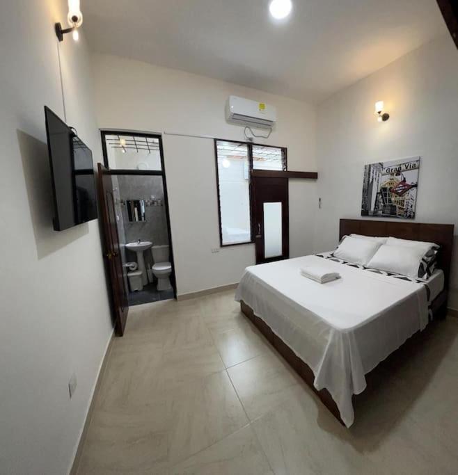Agradable casa en Buga junto a la basílica