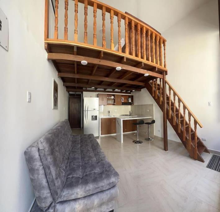 Agradable casa en Buga junto a la basílica